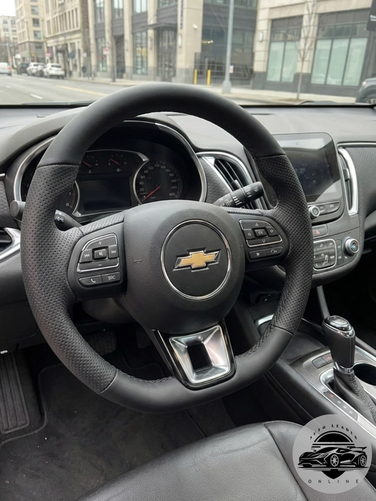Avtomobil multi rul Audi-dan tip tronik bilan Porsche RL uslubida - 