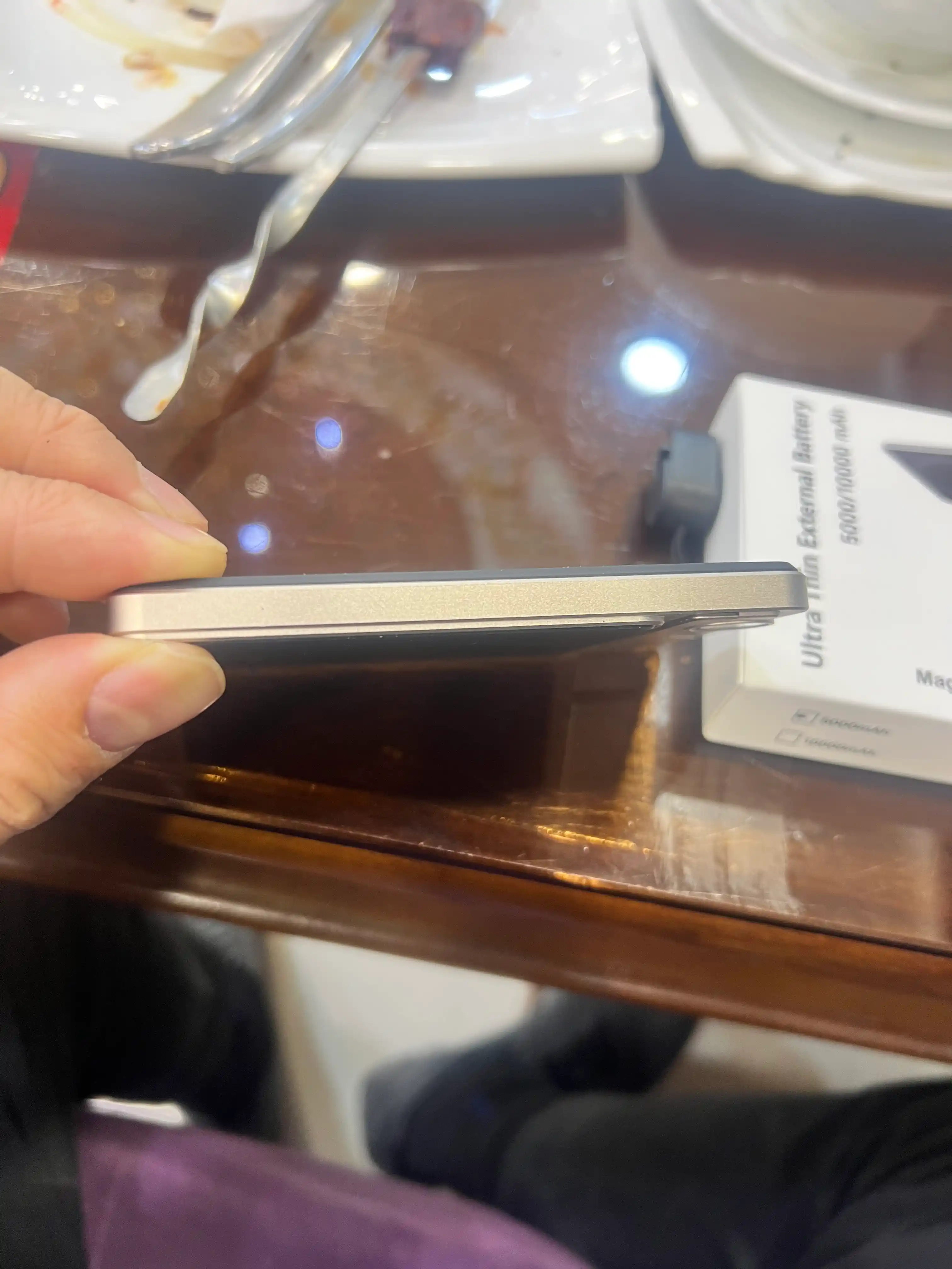 MagSafe uchun ultra yupqa 10000 mA/soat tashqi batareya