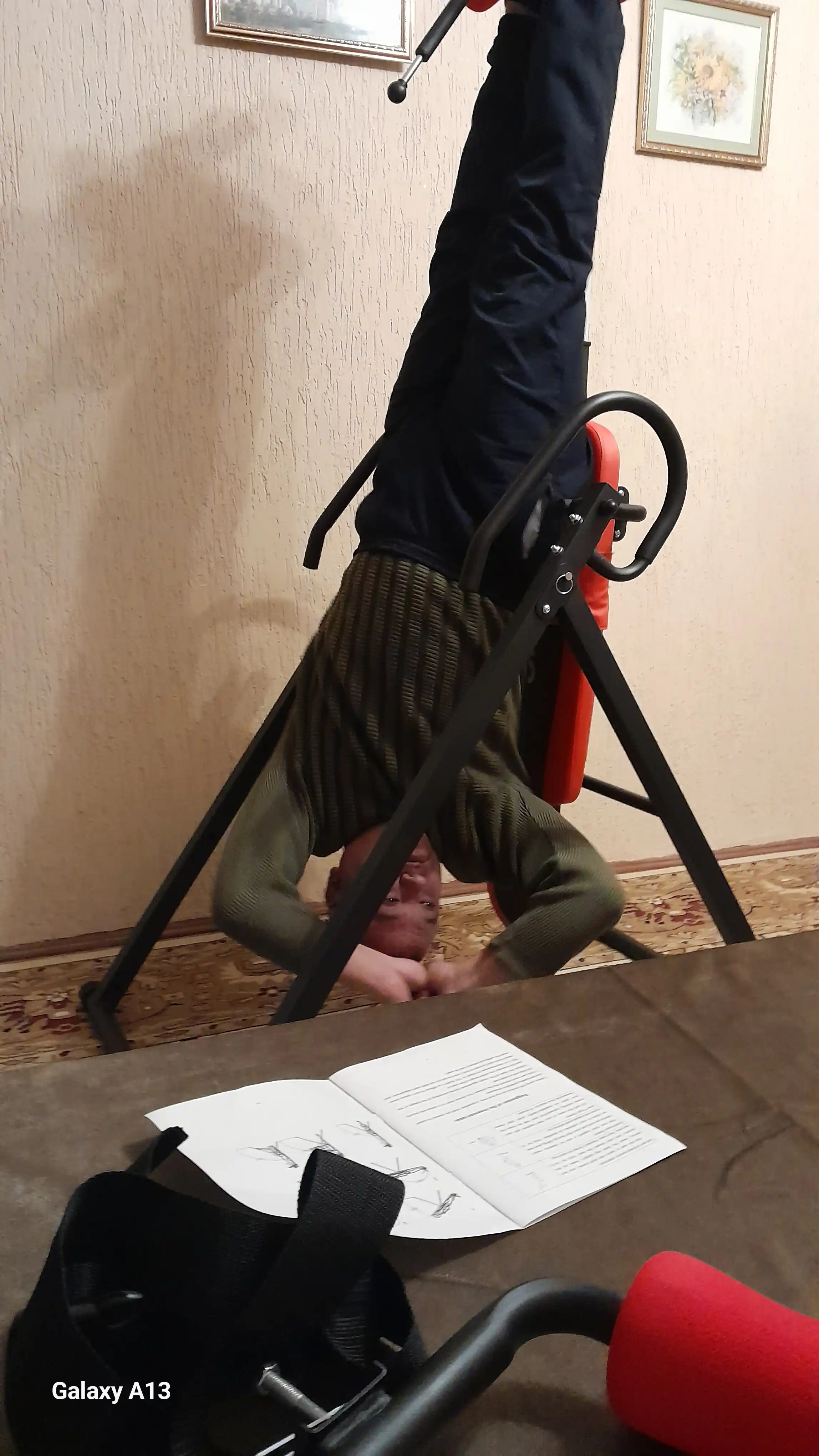 Inversiya stol simulyatori, umurtqa pog'onasi va churra uchun