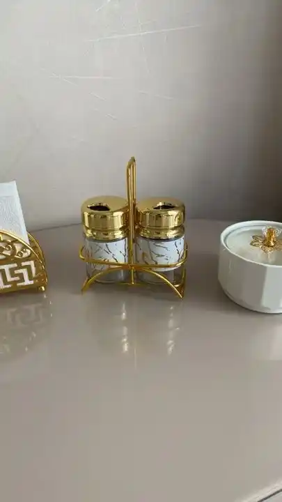 Контейнеры с дизайном для специй