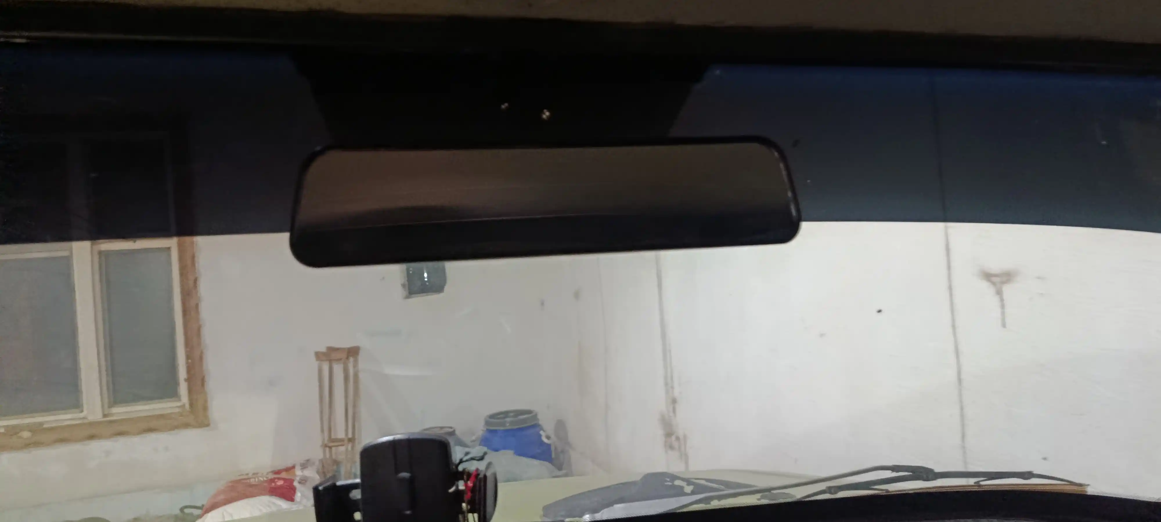 Зеркало заднего вида на присоске