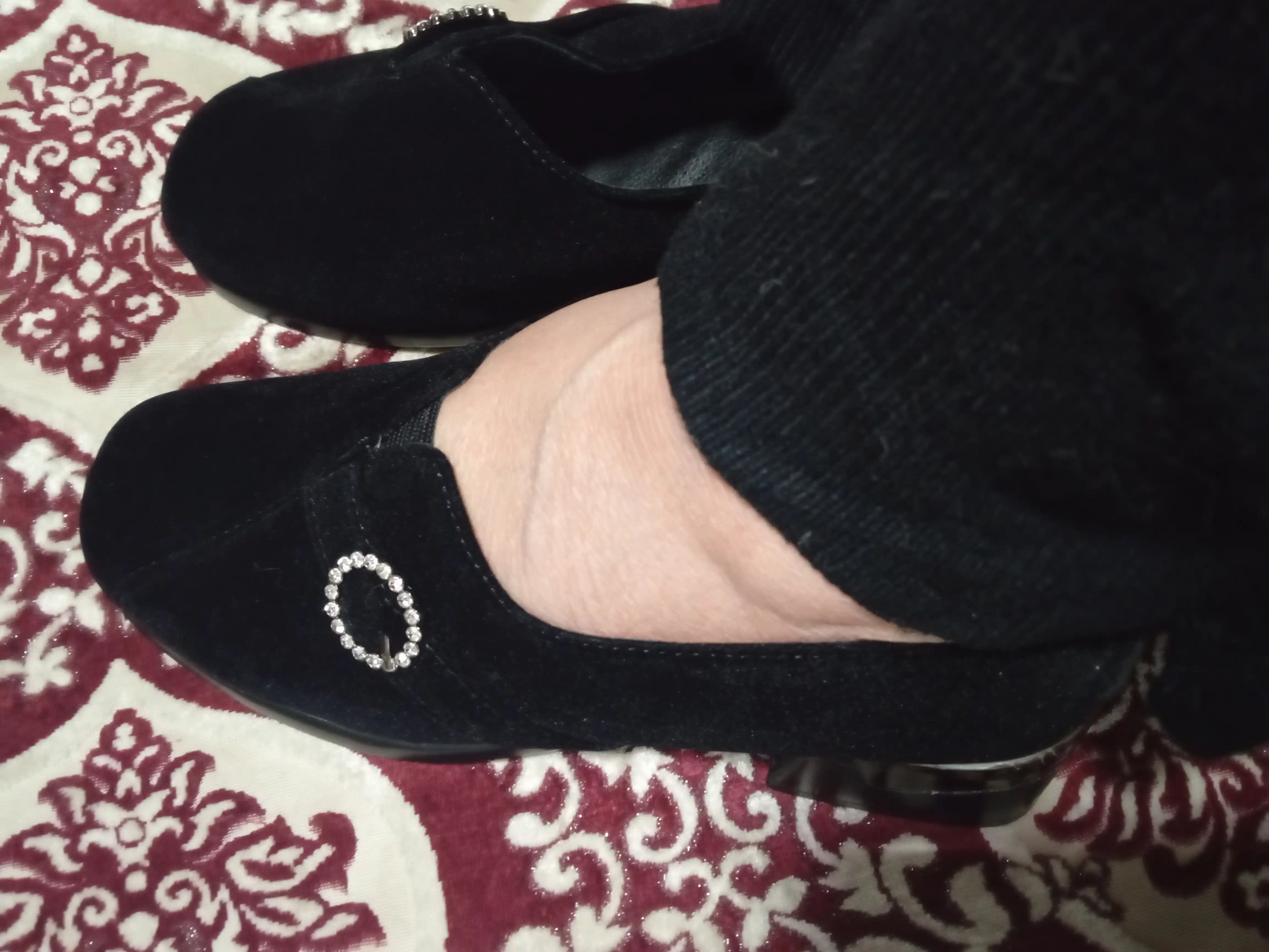 Ayollar poyabzali Sling Black Stiletto - barqaror poshnali zamonaviy poyabzal, nachos yo'q