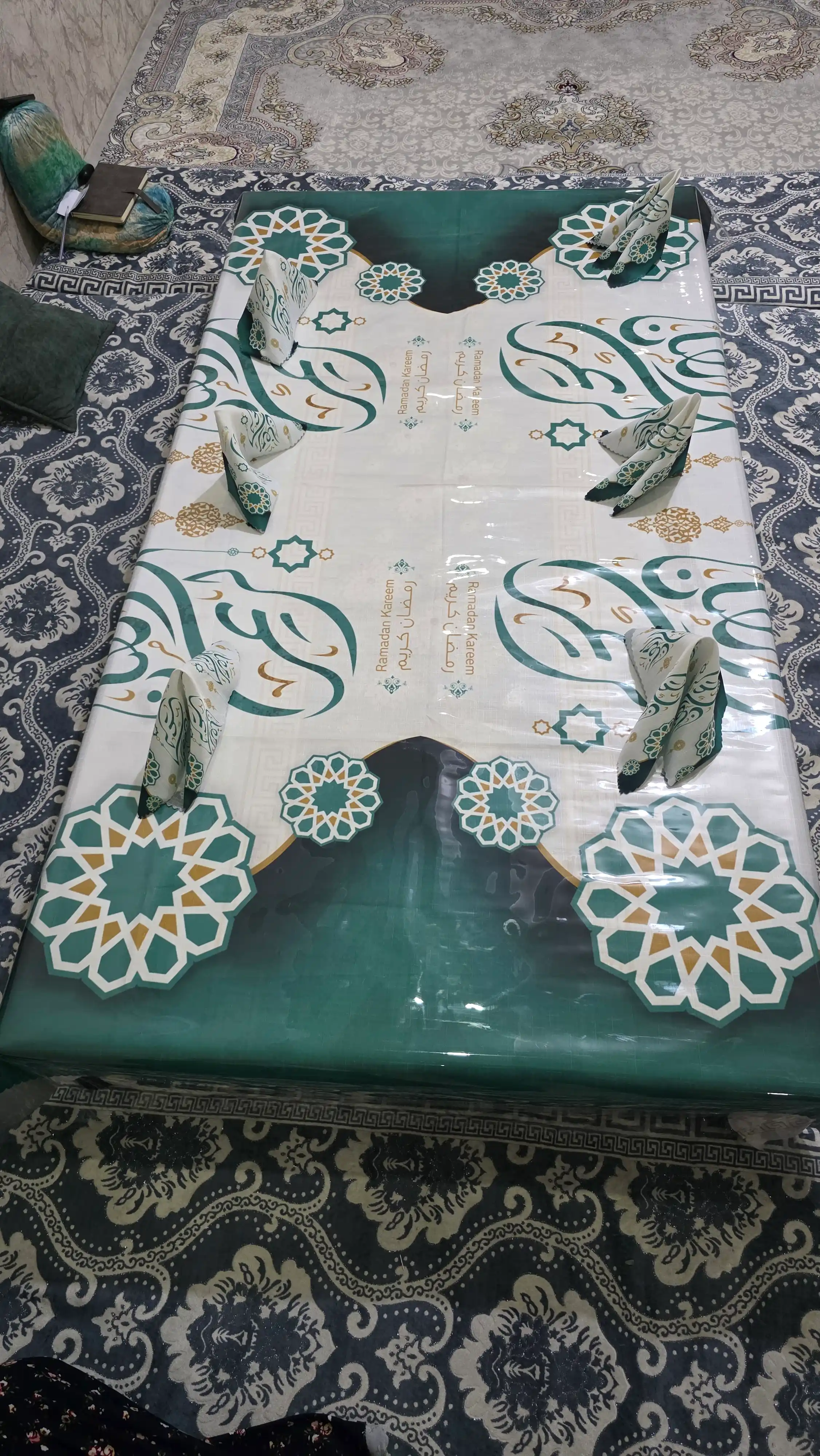 Ramazon Dasturxoni  6ta sochiqchalari bilanTureski komplekt razmer 160*220 sochiqcha 40*40