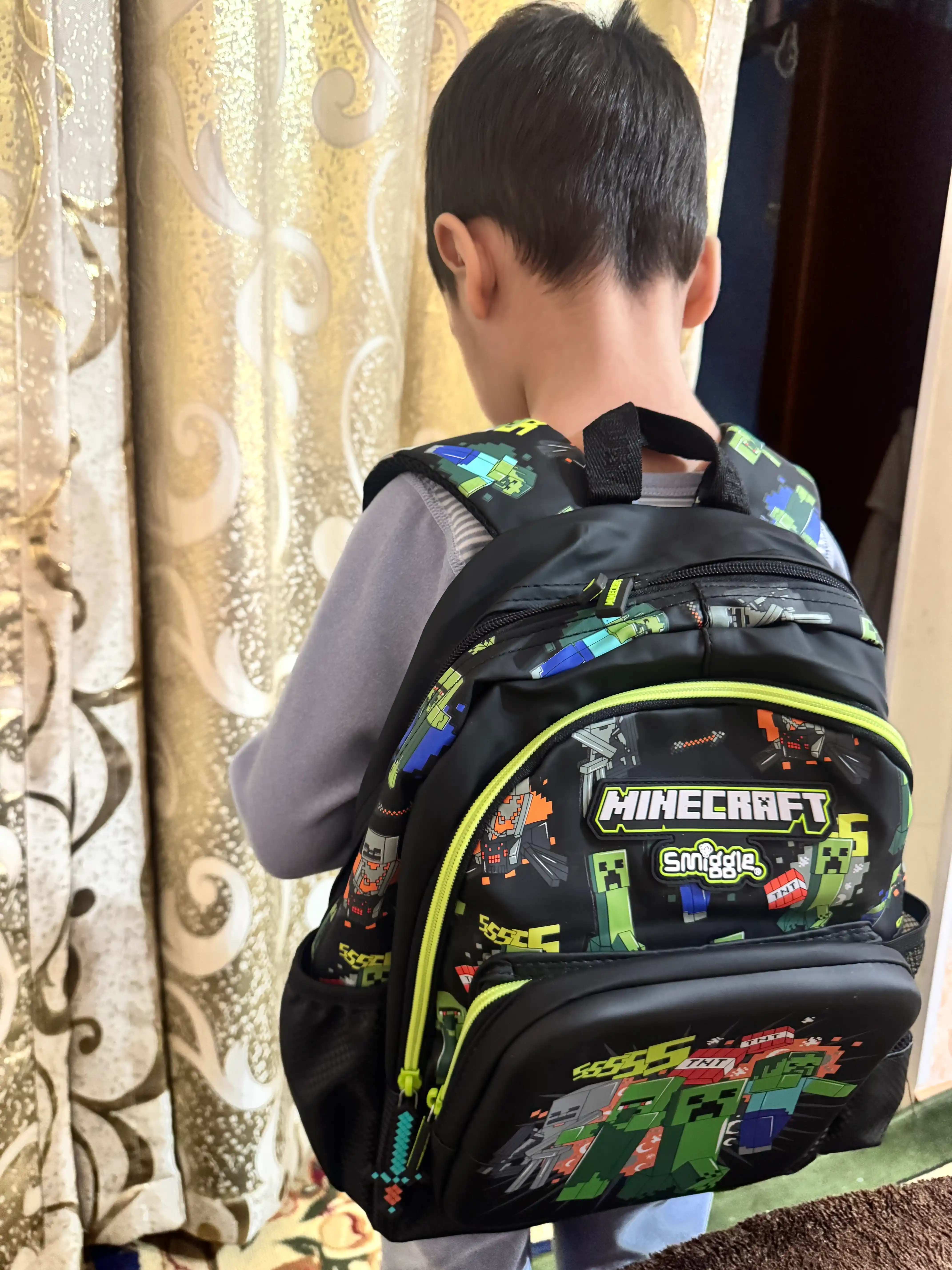 Smiggle maktab va bog'cha ryukzagi, sayr va sayohatlar uchun, 7-14 yoshgacha