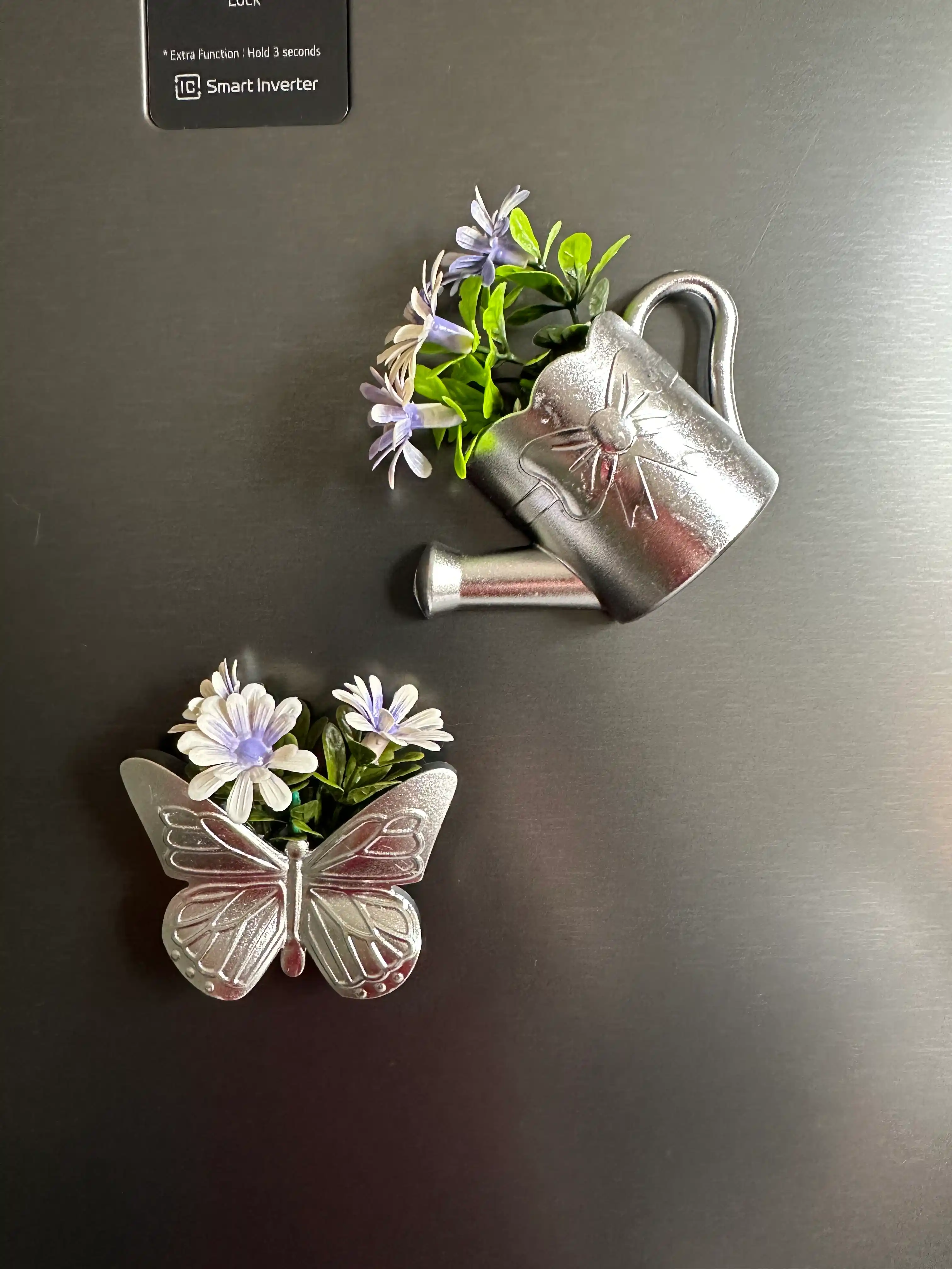 Mini-gullar bilan muzlatgich uchun kaspo magnitlari