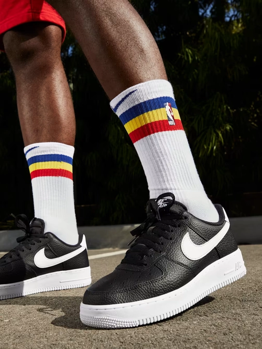 Nike Air Force 1 - erkaklar va ayollar krossovkalari, uniseks
