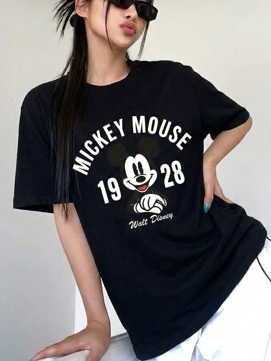 Ayollar futbolkasi