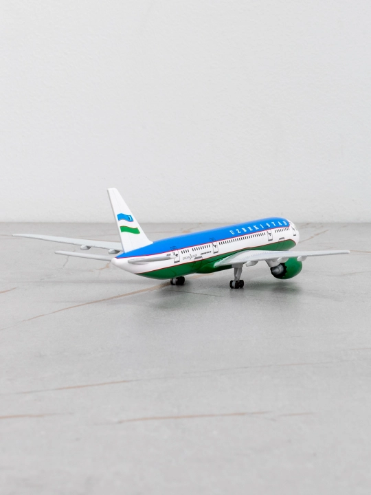 Борт №1, Модель самолёта Boeing 787-8 Dreamliner, правительство РУз, 20 см, металл + пластик