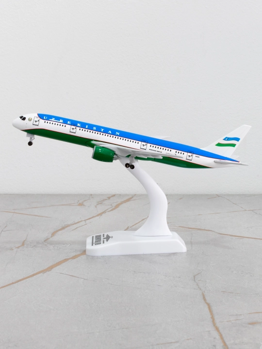 Борт №1, Модель самолёта Boeing 787-8 Dreamliner, правительство РУз, 20 см, металл + пластик