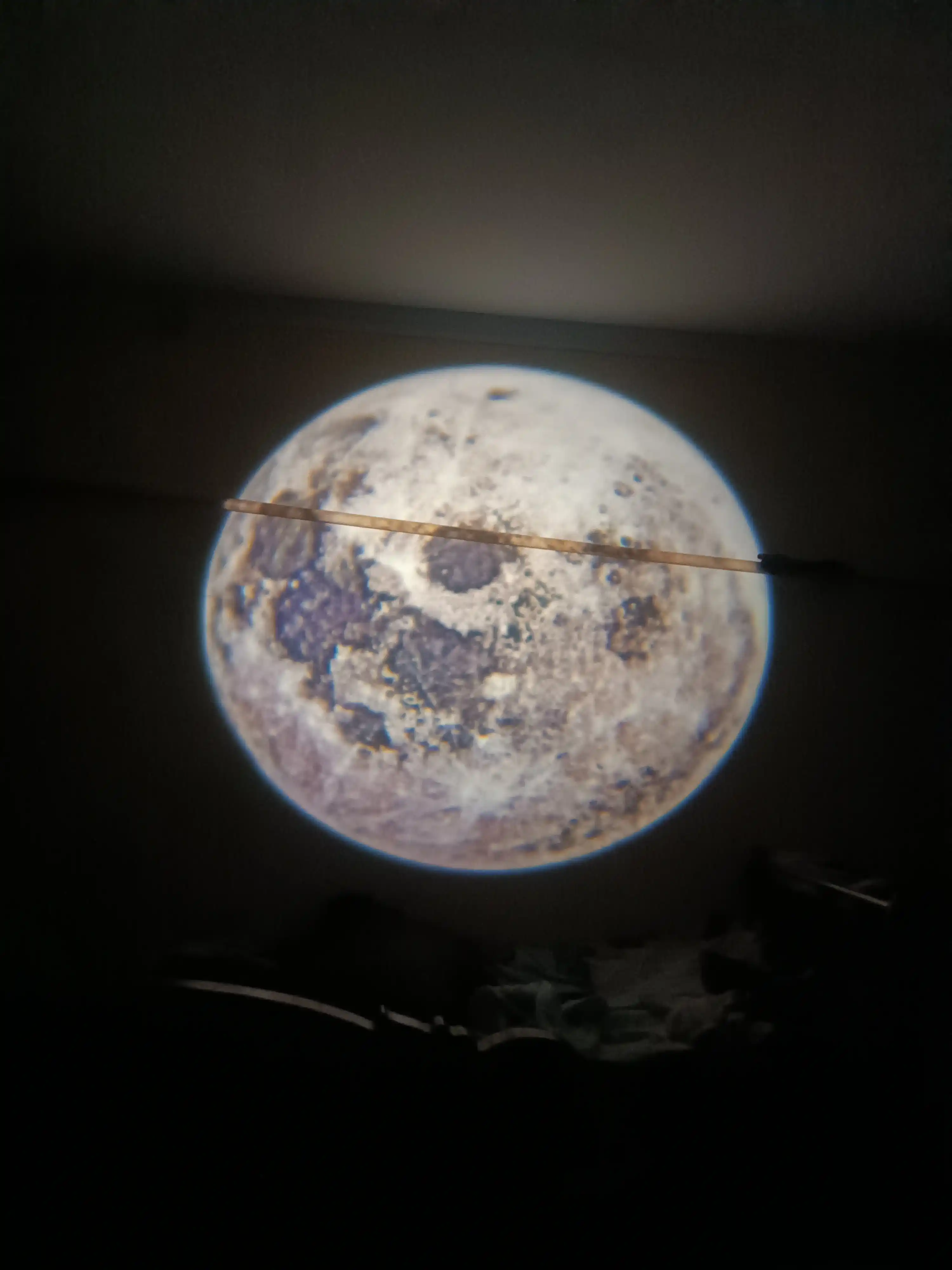 6 ta almashtiriladigan nasadkali PLANETARIUM USB tungi yoritgich-sayyoralar proyektori