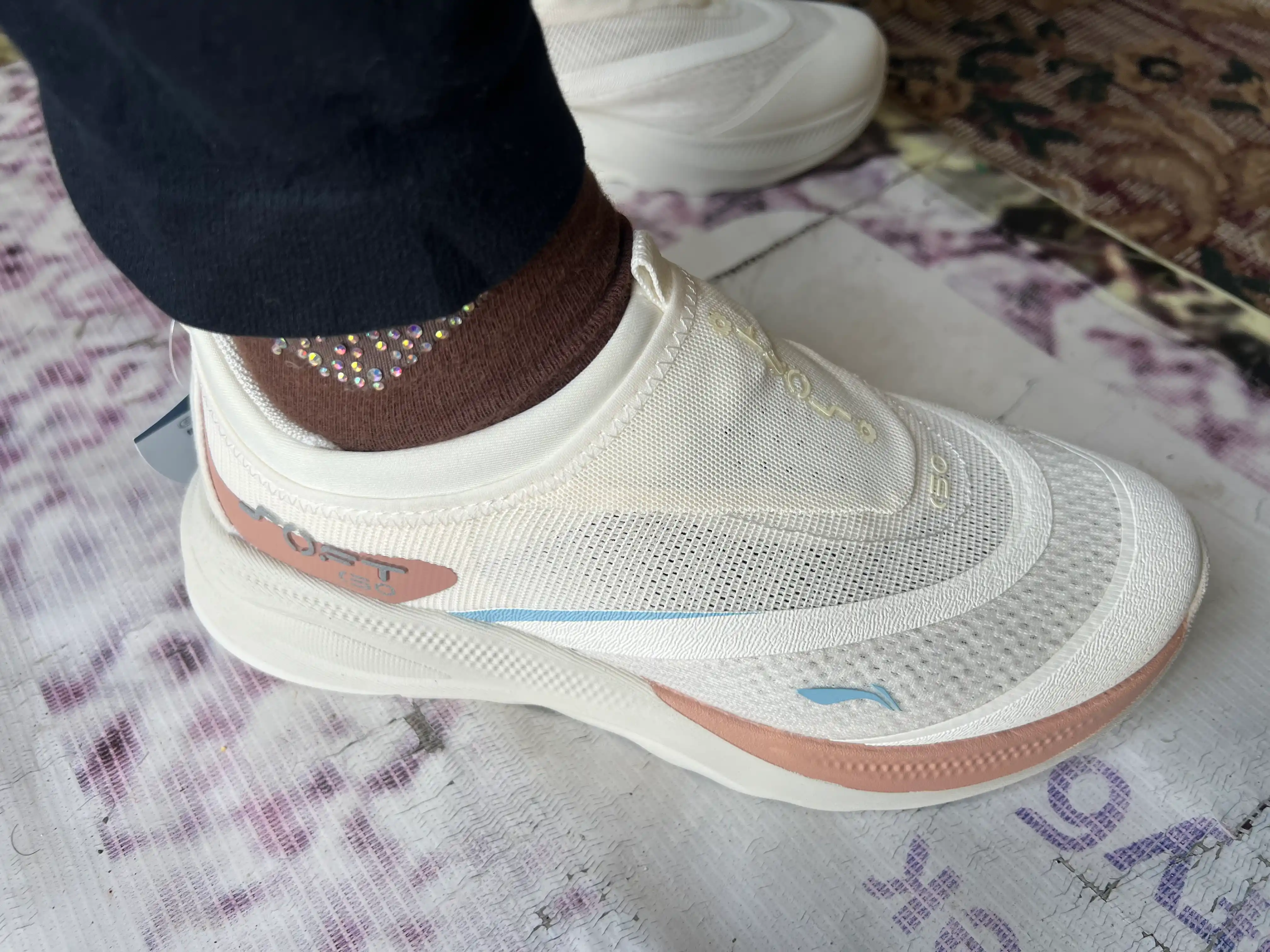 Женские кроссовки Li-Ning Soft Go 2
