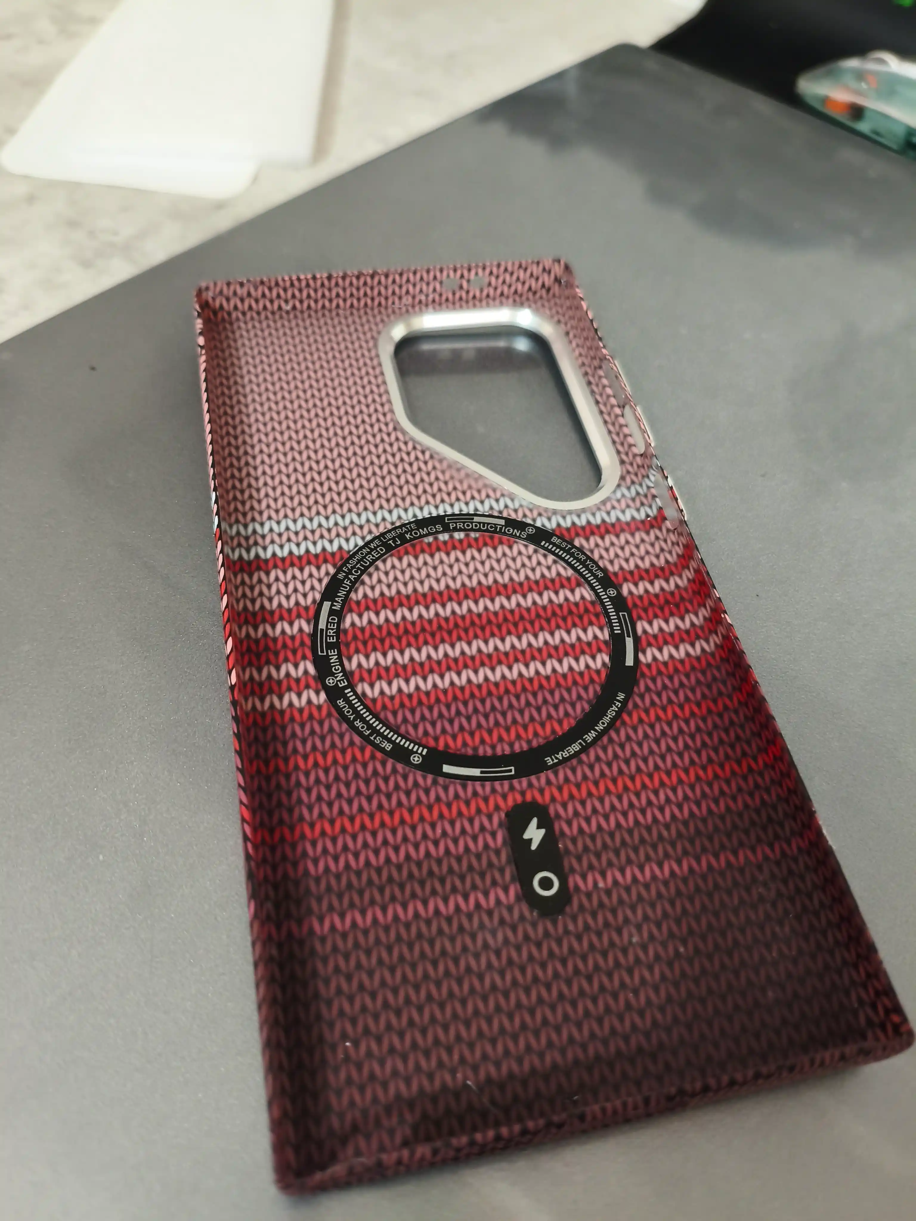 Чехол Карбон для Samsung Galaxy S22 , S23 Ultra, S24 Ultra, S25 Ultra, S26 Ultra с Magsafe