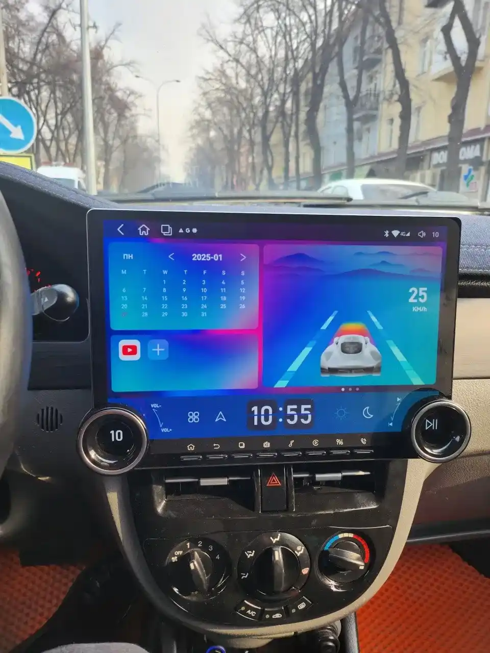 Avto monitor Diamond 2 K universal WIFI CARPLAY 64 GB
