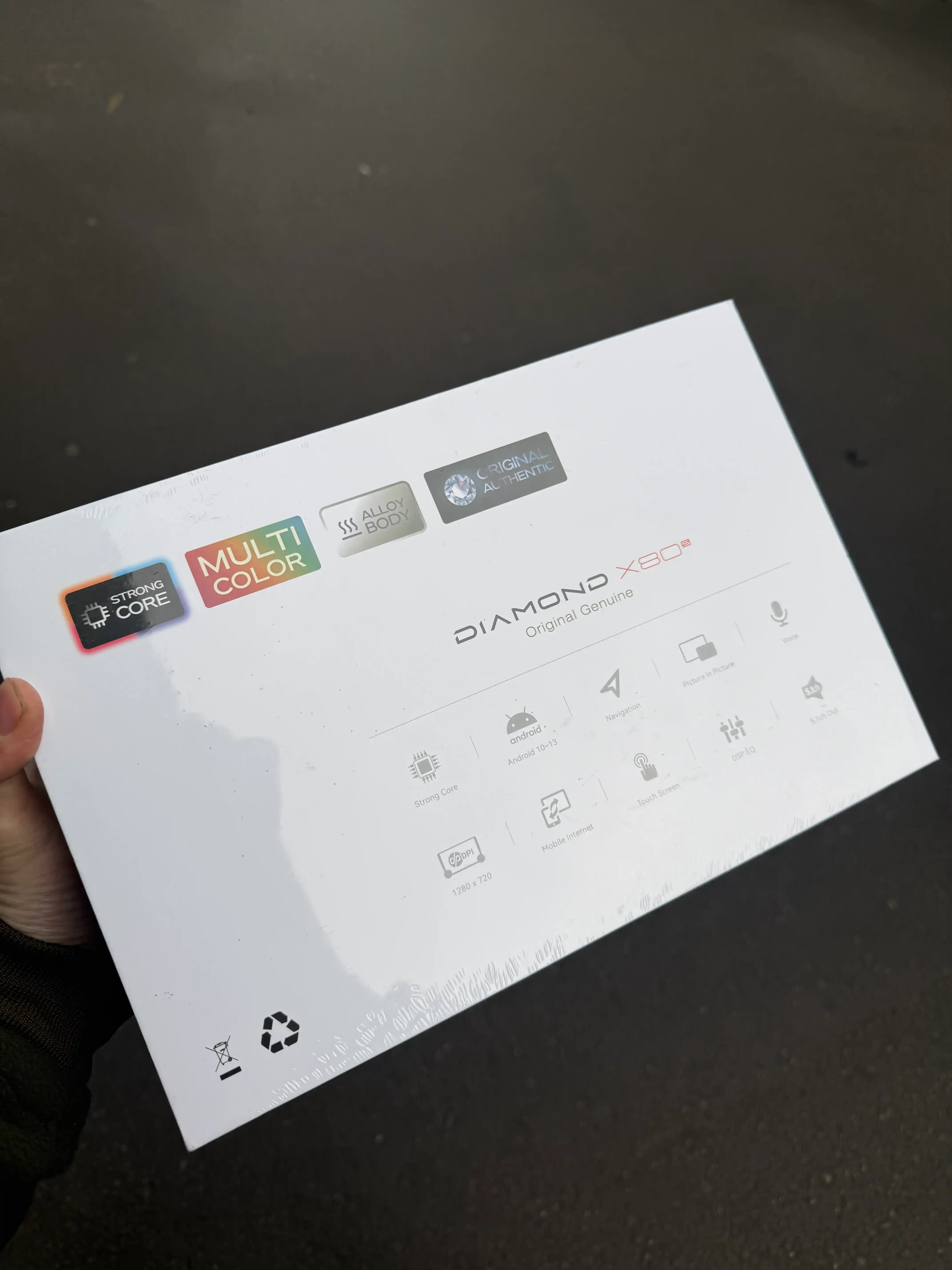 Avto monitor Diamond 2 K universal WIFI CARPLAY 64 GB