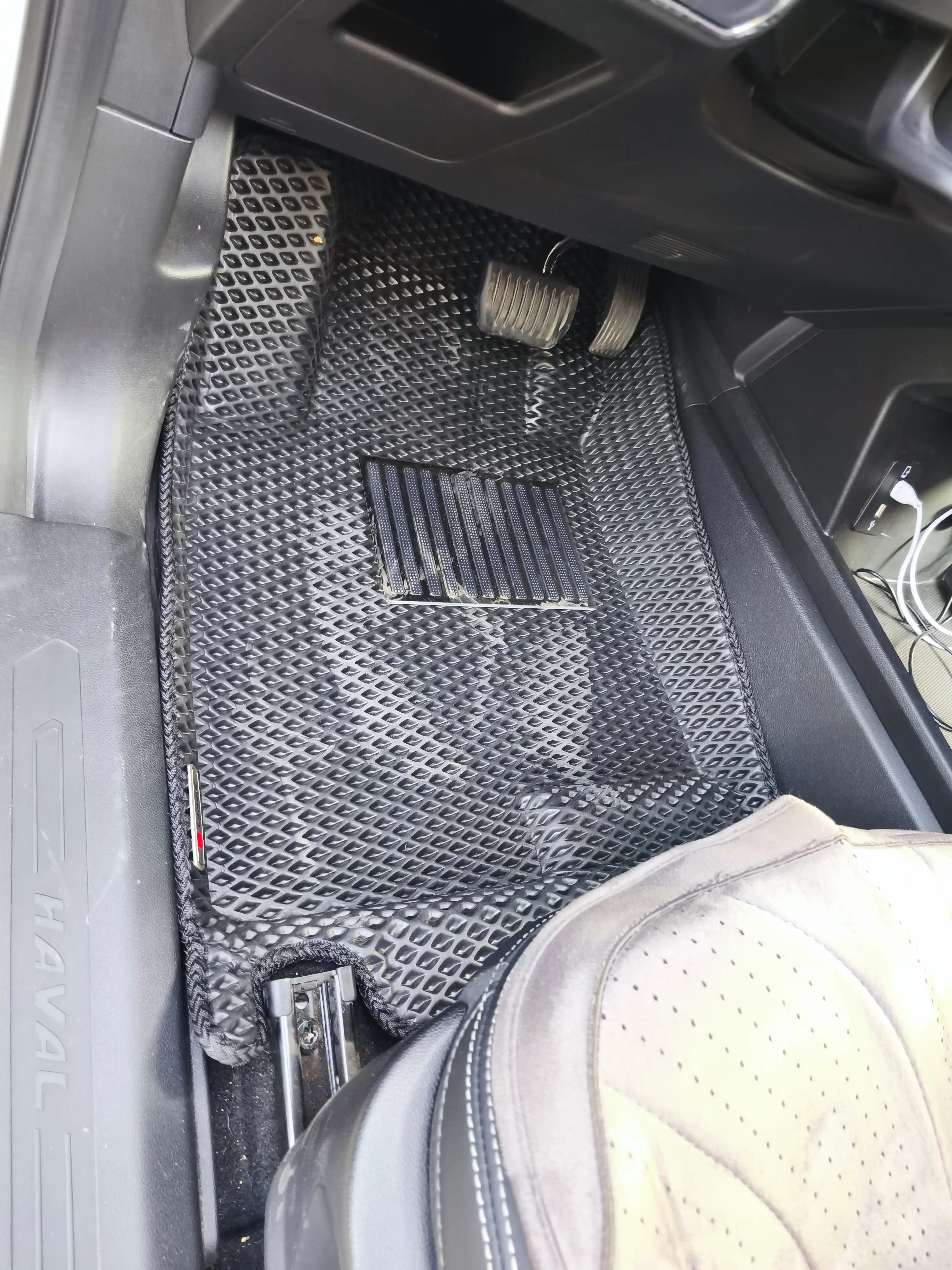 Deepal, Haval, BYD,Leapmotor avtomobillari saloniga hoshiyali gilamchalar, polik, gilamcha