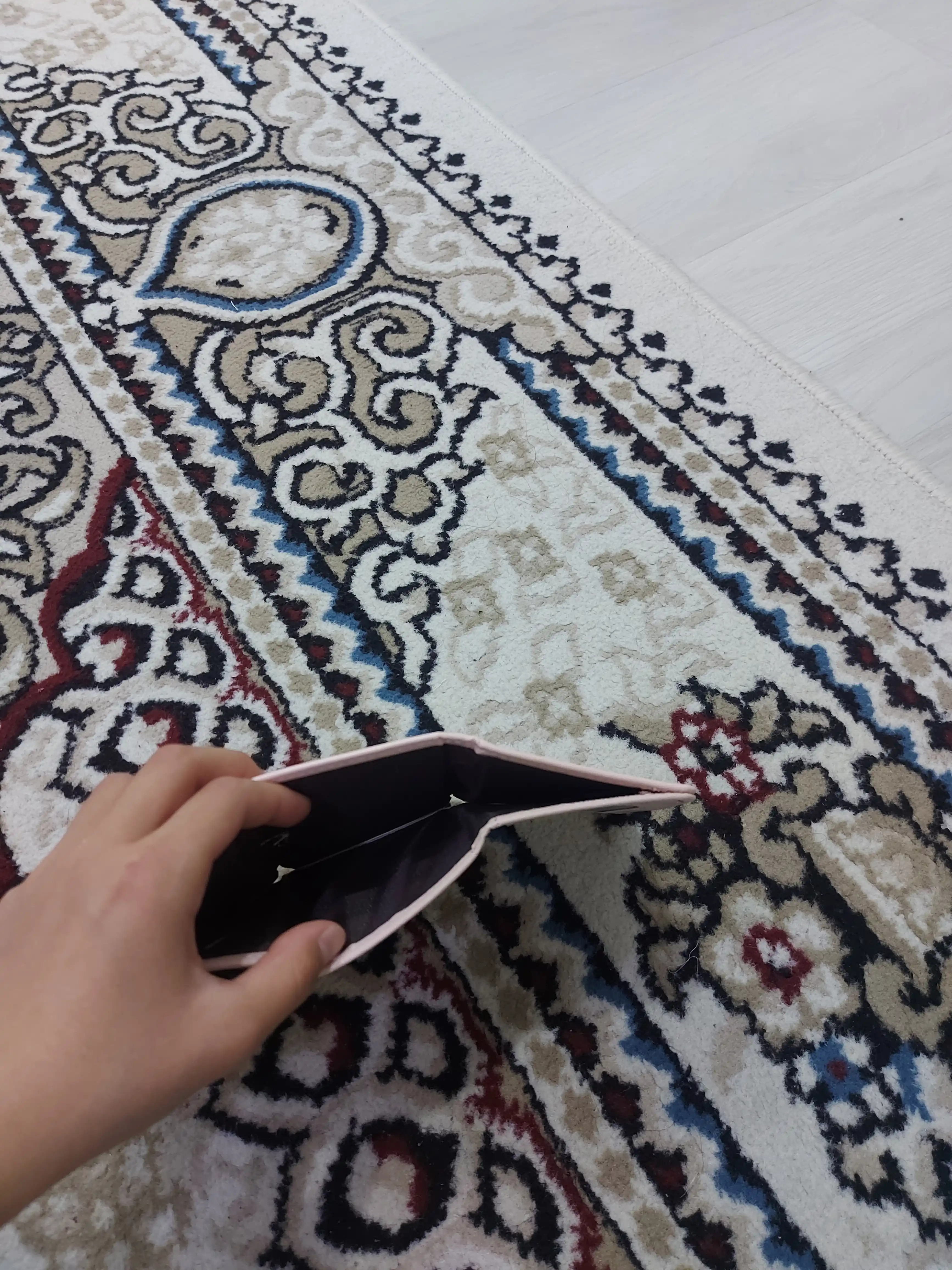 Ayollar va qizlar uchun kartalar, pul va tangalar uchun hamyon