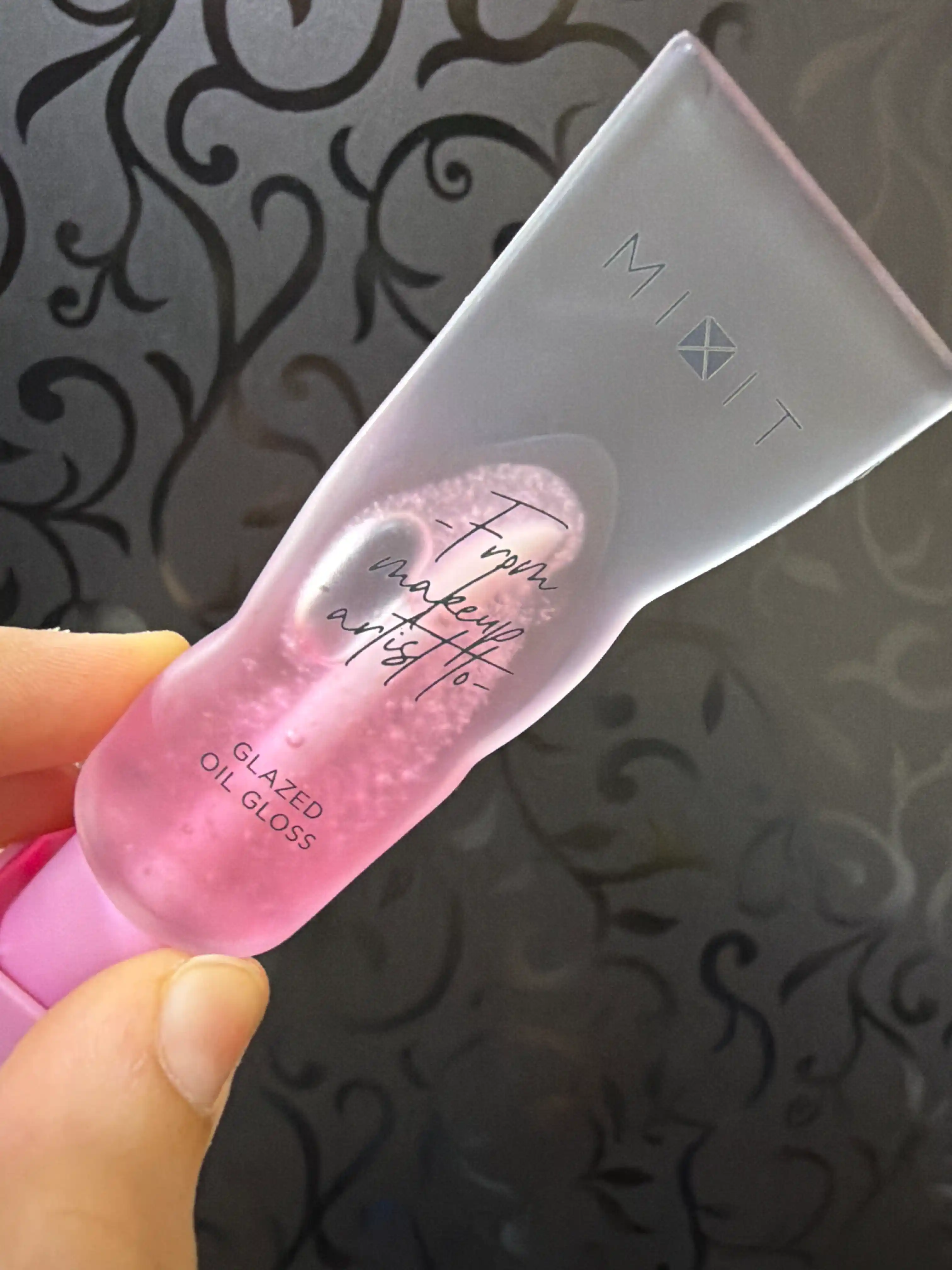 MIXIT Make Up Lip Oil Gloss - lablar uchun namlantiruvchi yaltiroq-moy