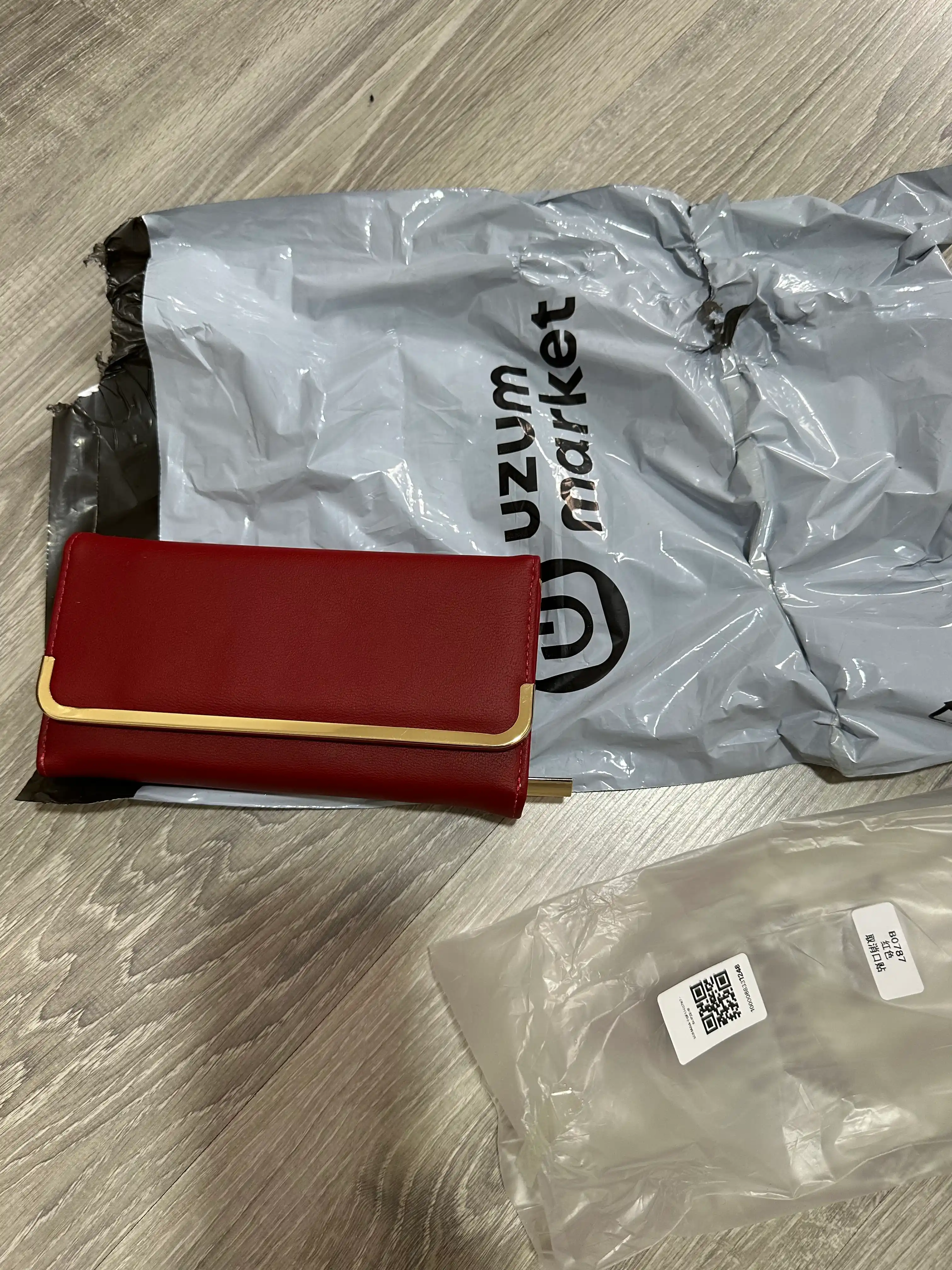 Ayollar hamyoni kashelok eko charm, 5+ karta, ID oynali, 3 ta pul bo‘limi