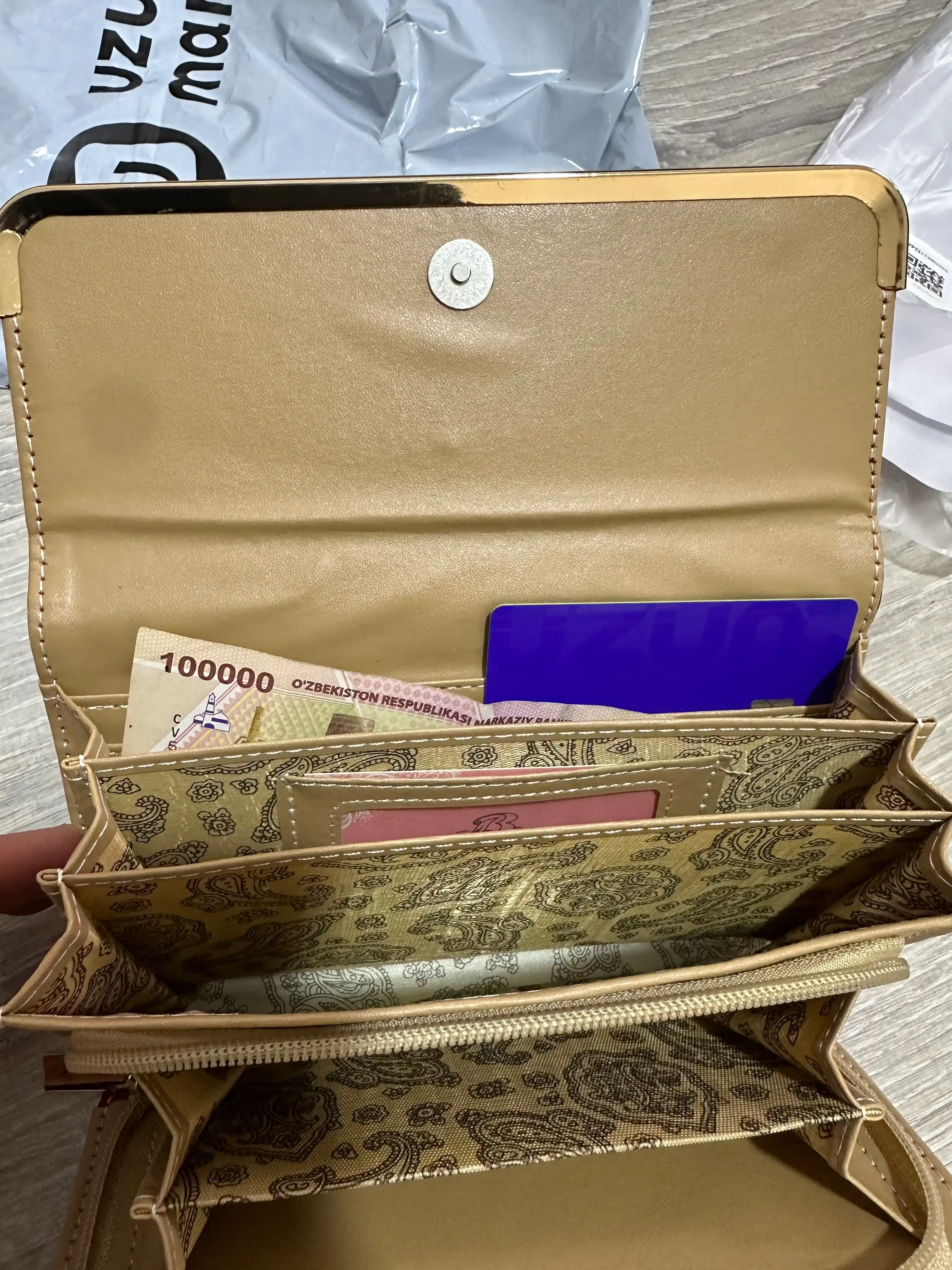Ayollar hamyoni kashelok eko charm, 5+ karta, ID oynali, 3 ta pul bo‘limi