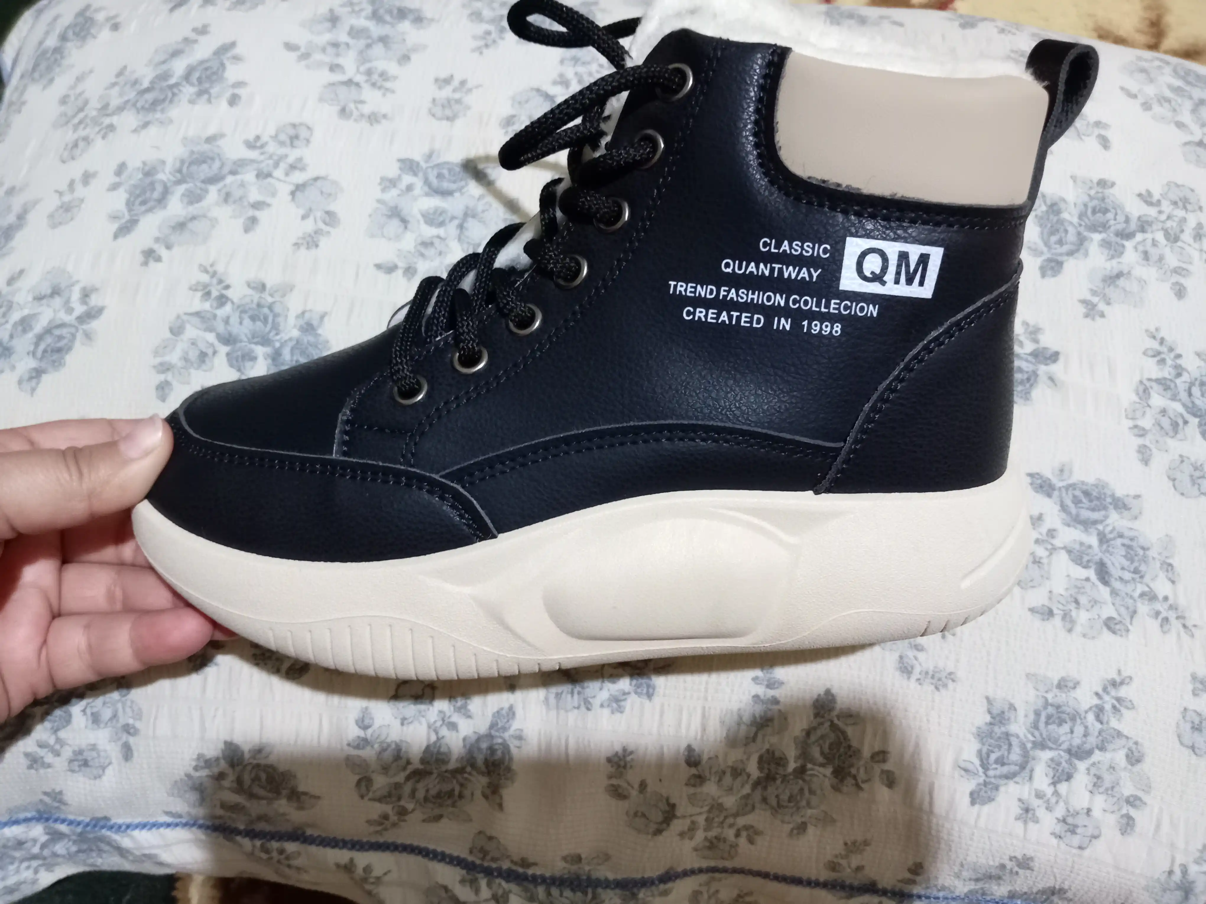 Зимние кроссовки с мехом, женские, зимние, на 1 размер маломерка, 36-40