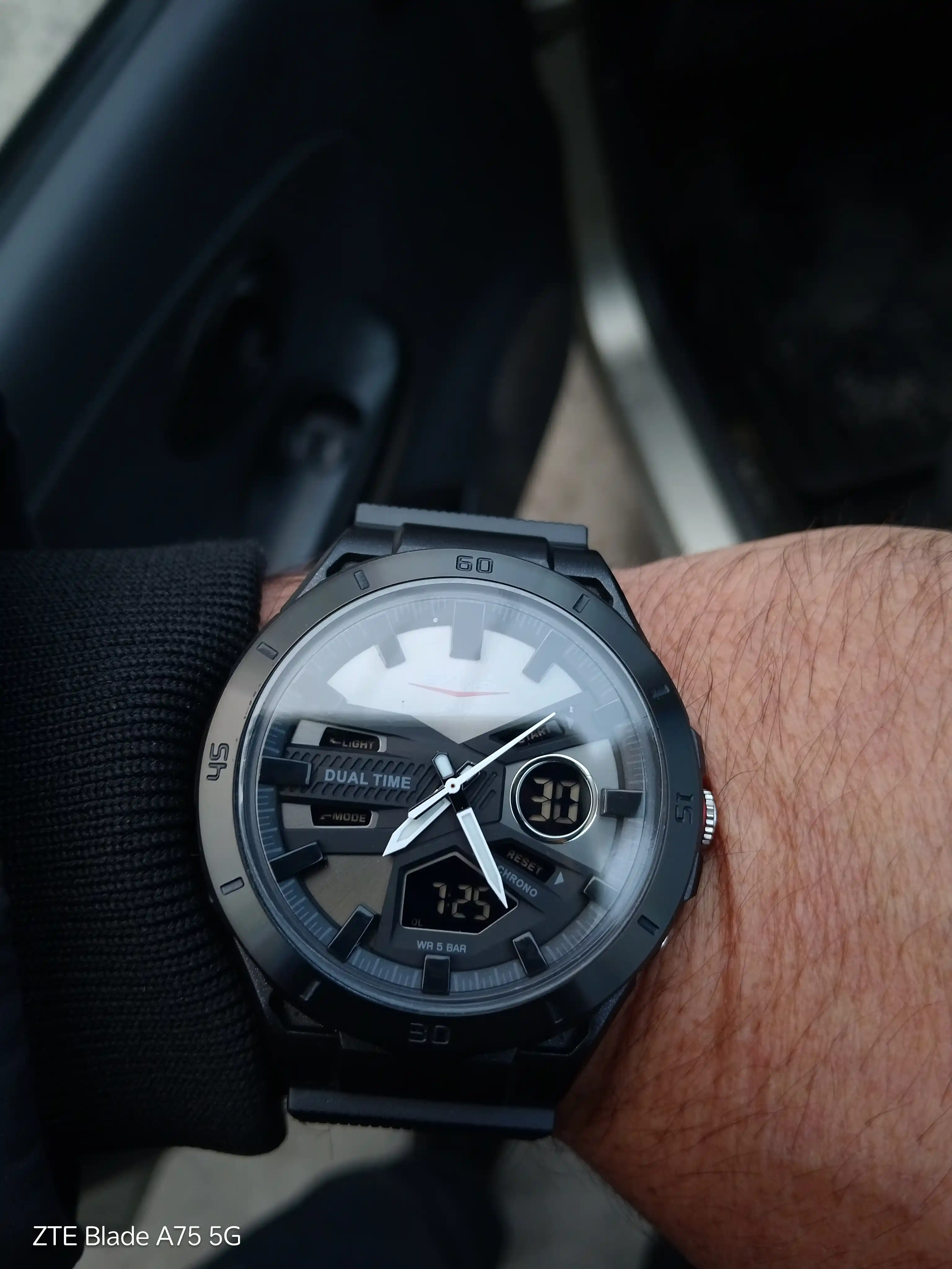 Наручные мужские кварцевые часы SKMEI 2402 Luxury Dual time