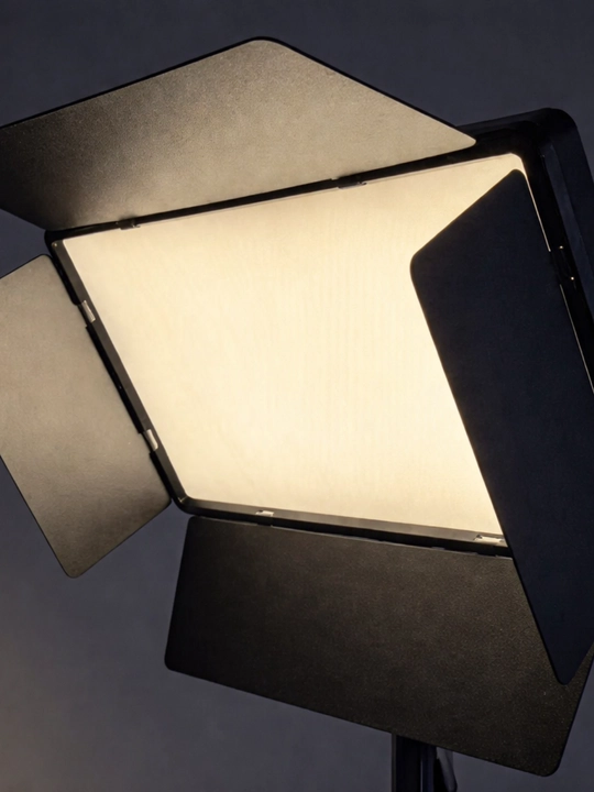 LED kamera chirog‘i E900, professional yoritish paneli, 120 LED
