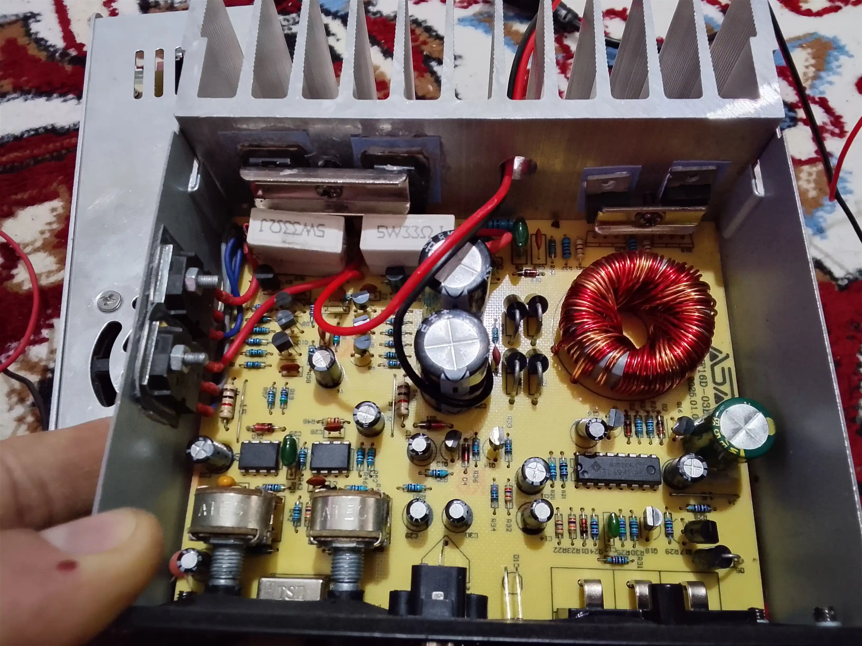 S100 12V 300Vt avtomobil kuchaytirgich platasi, bass sabvufer uchun