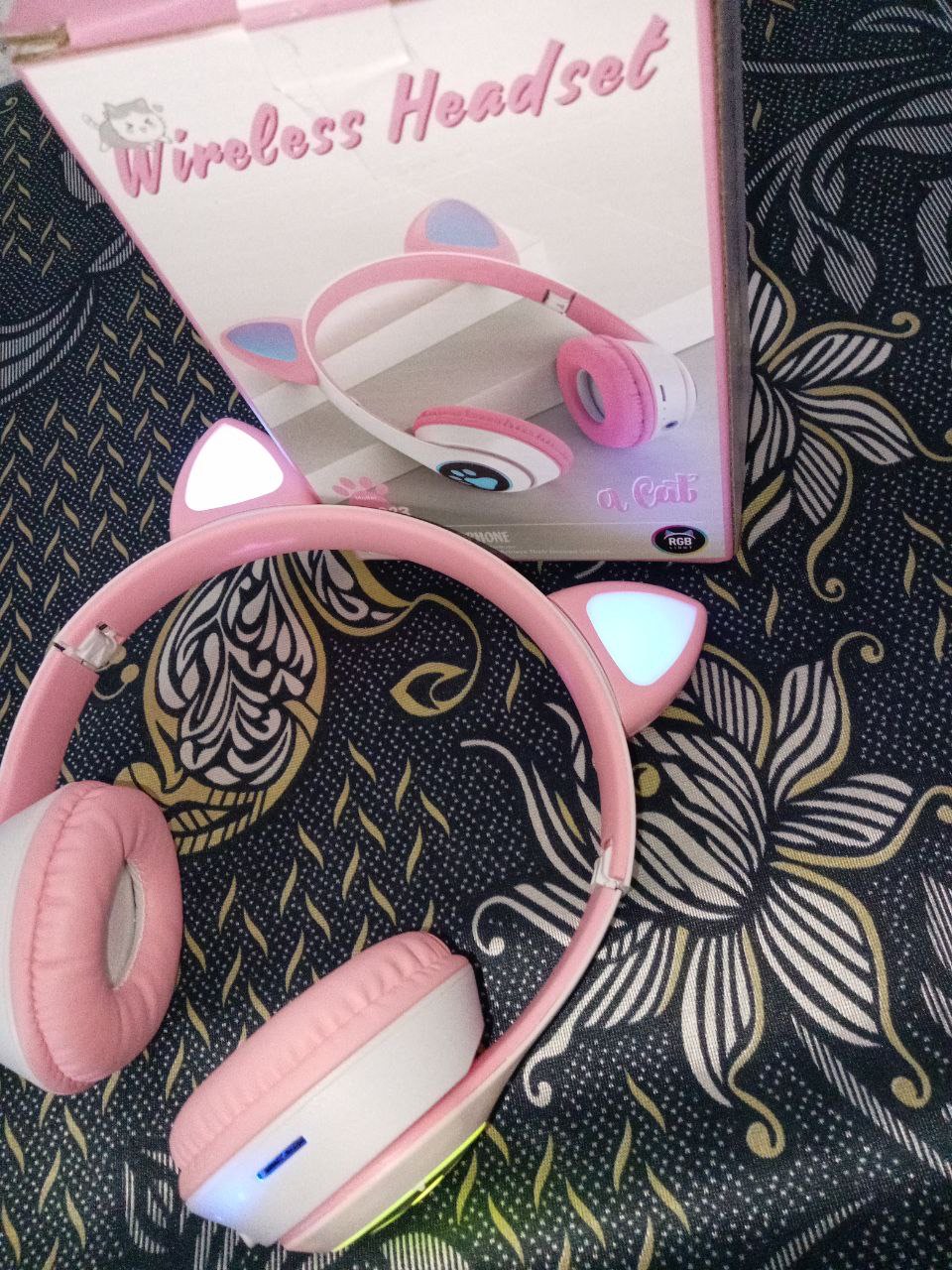 Simsiz quloqchin Cat Ear, yonadigan mushuk quloqlari bilan, Bluetooth