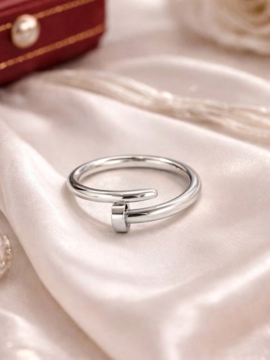 Кольца Cartier для женщин и девушек