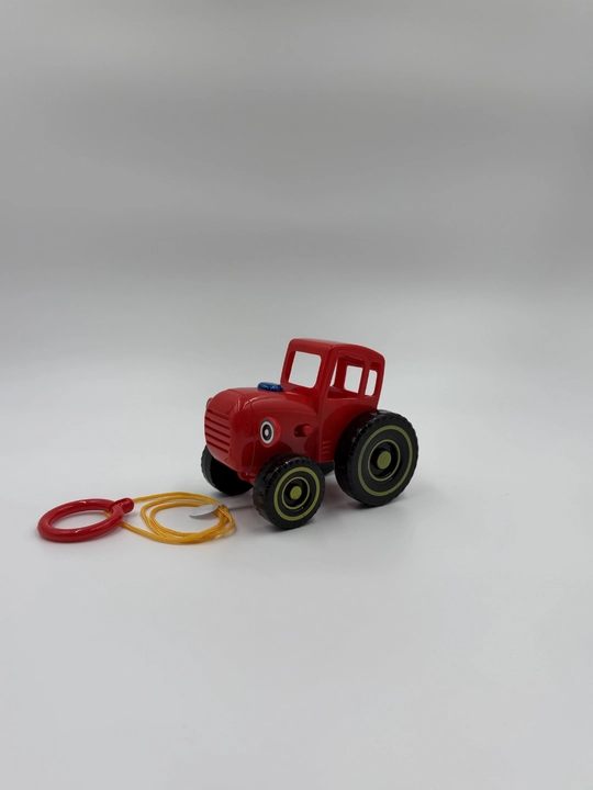 Musiqali ko‘k traktor qo‘shiqlar va yorug‘lik bilan