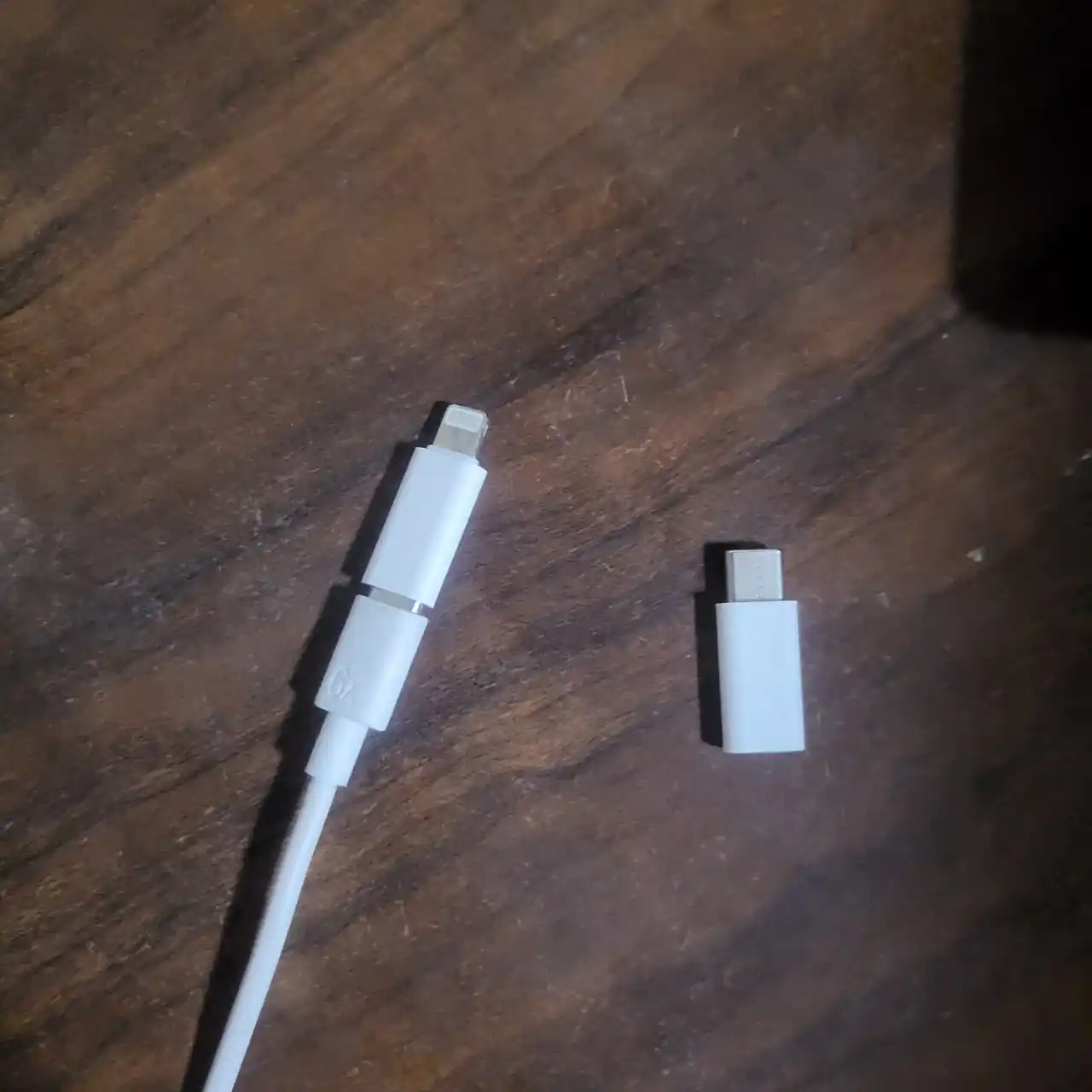 IPhone va Type-C qurilmalar uchun Lightning va Type-C ↔ Lightning adapter
