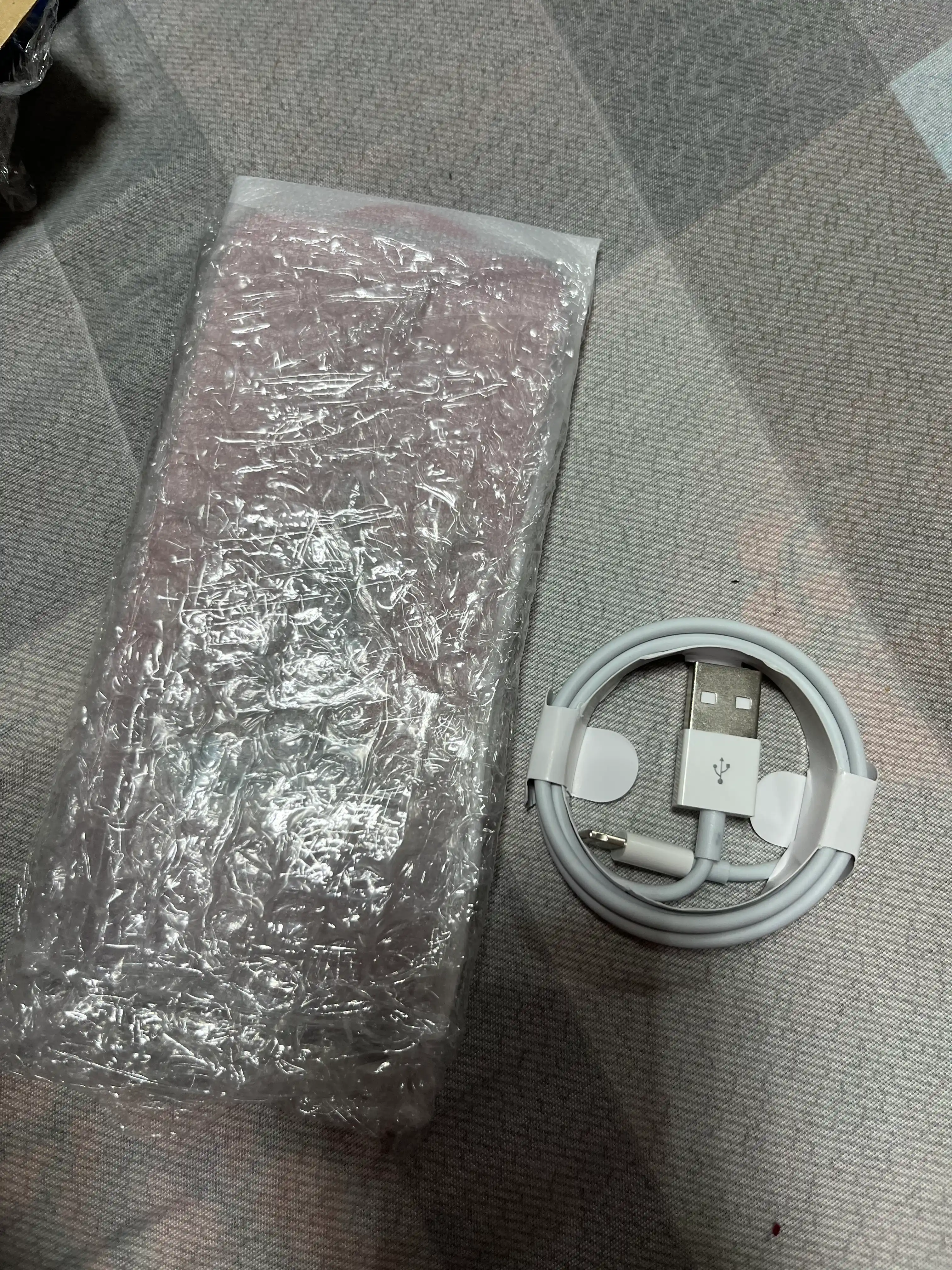 Antistatik toblangan himoya oynasi iPhone 12, 13, 14, 15, 16, 17 Pro, Pro Max