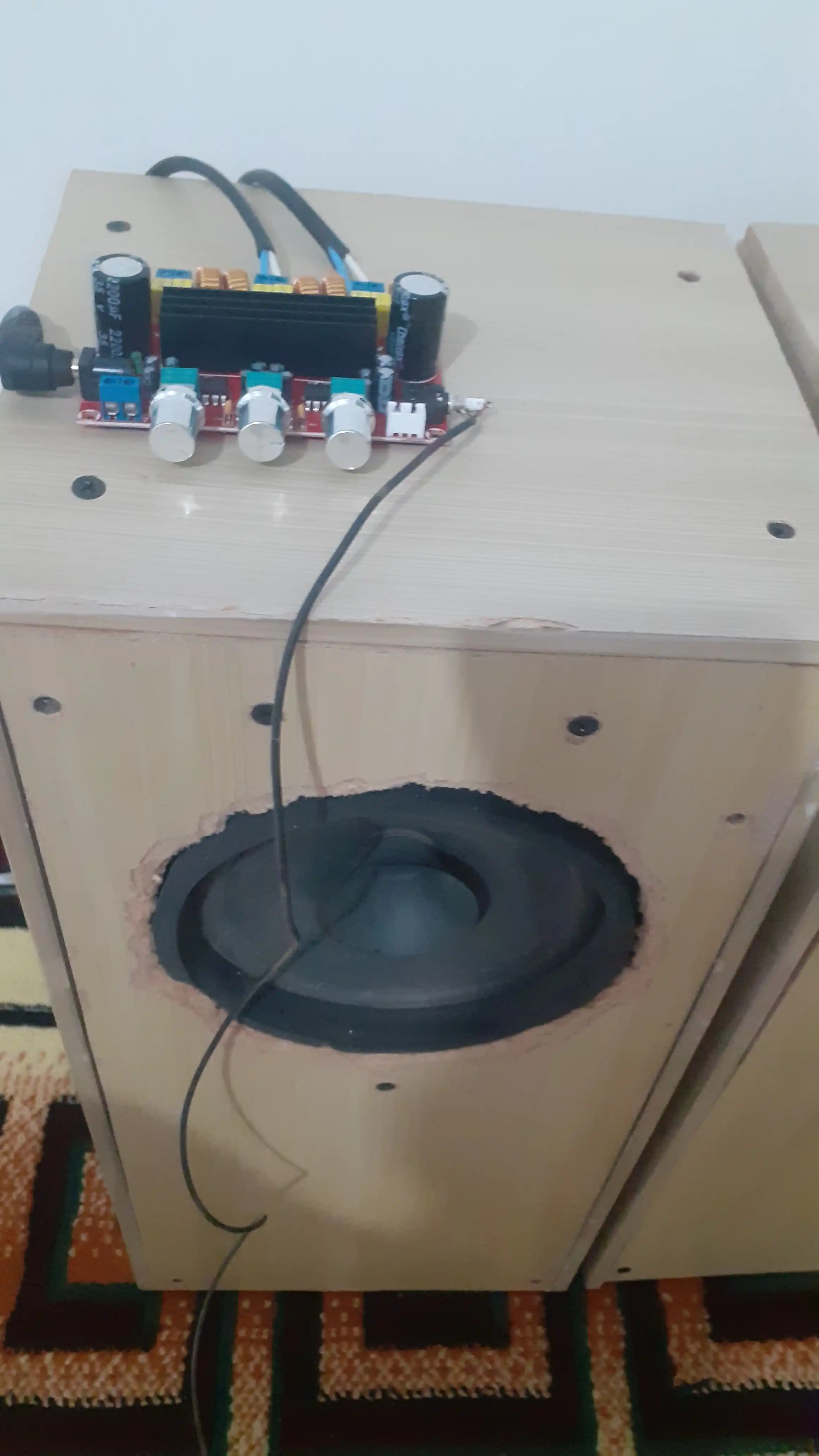 CS3835EO Аудиосистема 2.1: 2 × 60W стерео + 60W сабвуфер усилитель с выходом на сабвуфер