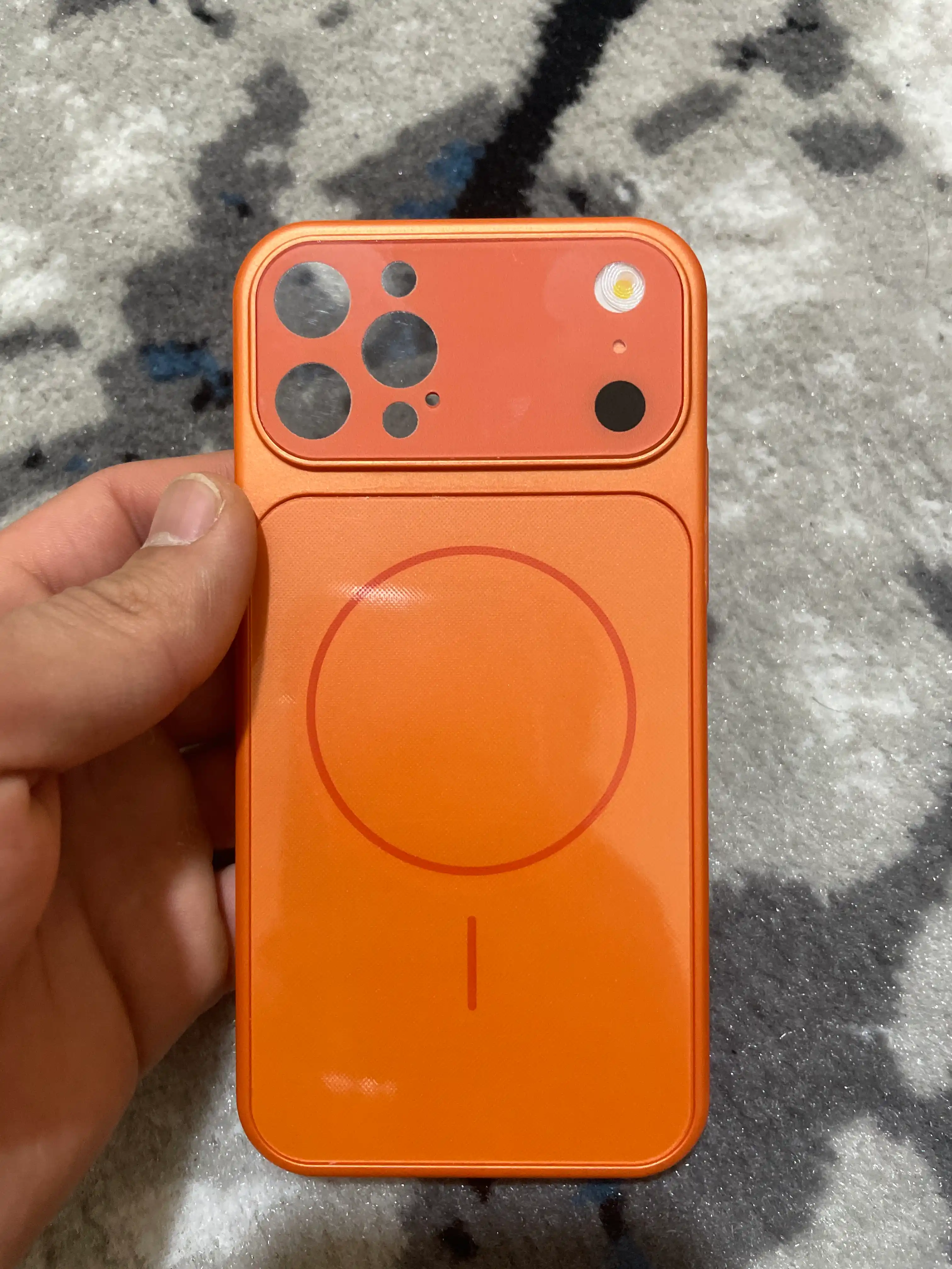 Чехол на iPhone 11, 12, 13, 14, 15, 16 с MagSafe, в стиле iPhone 17