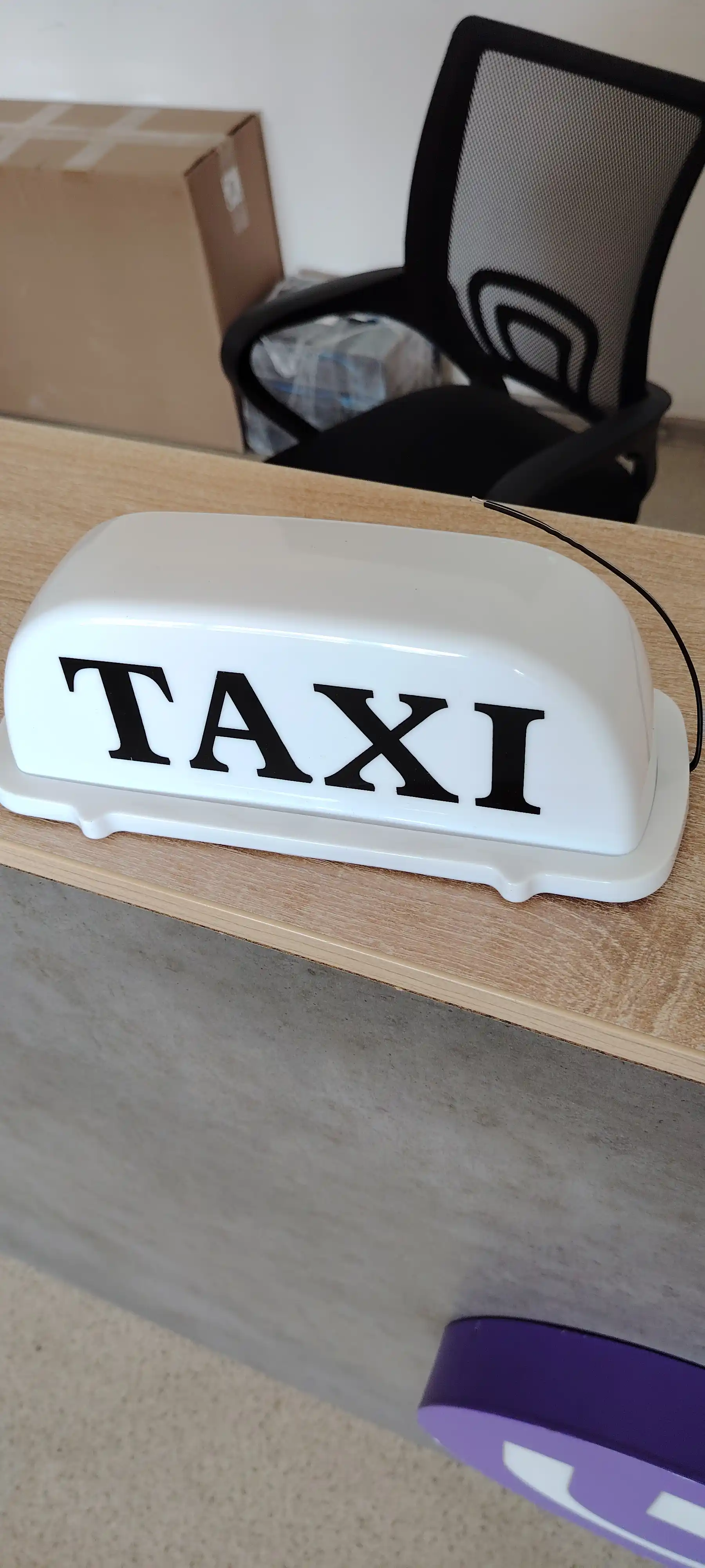 Belgi taxi, oq va sariq
