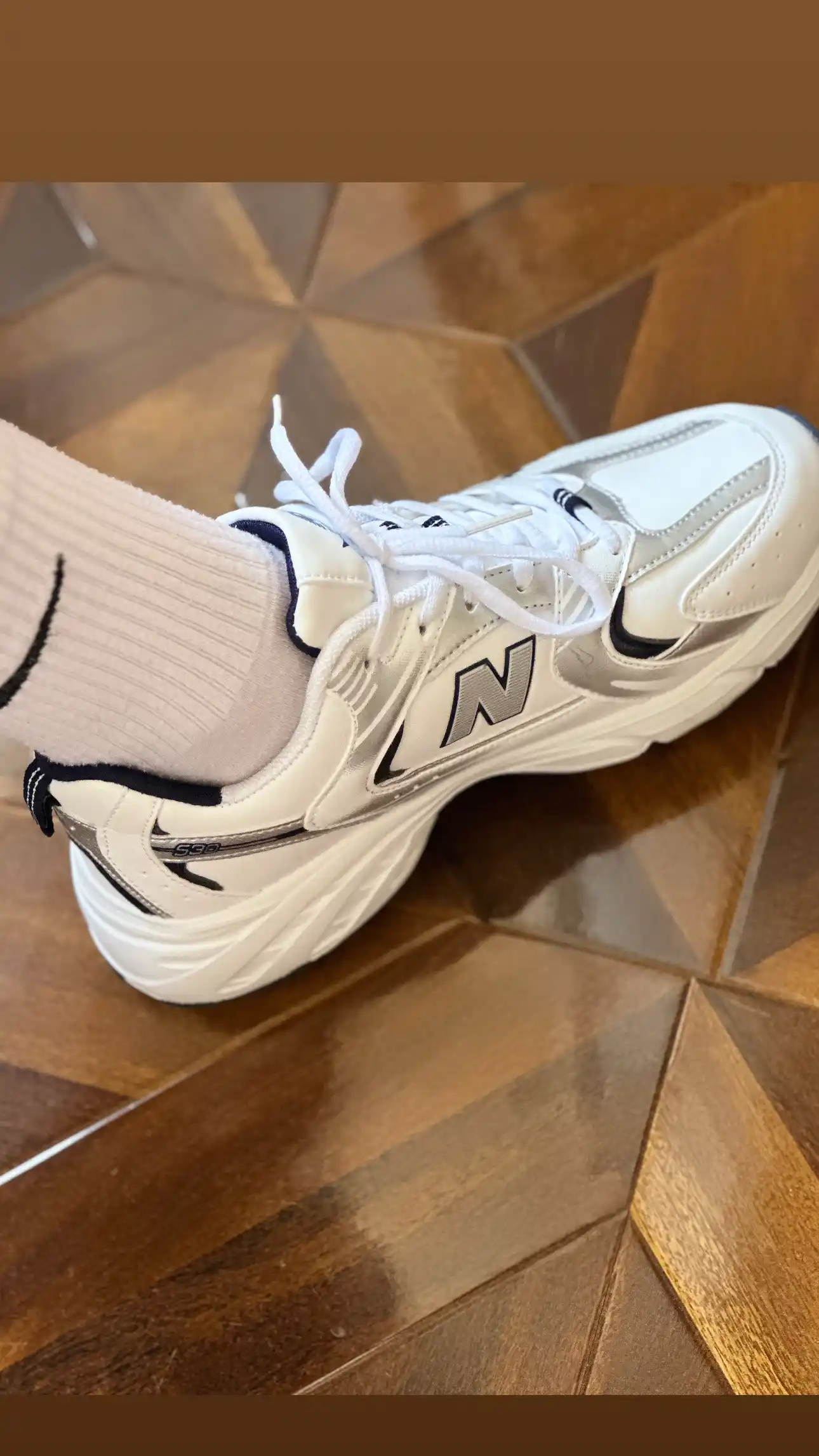 Женские кроссовки NB530