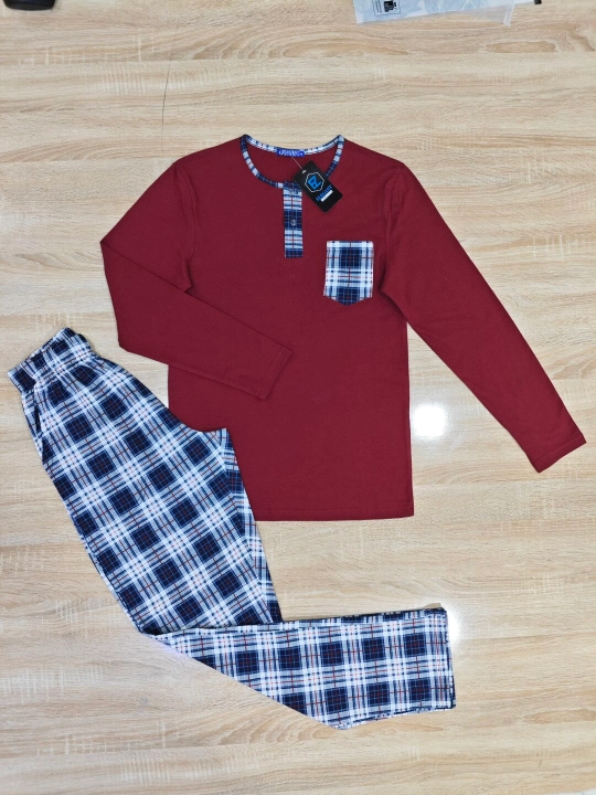 Erkaklar uchun pijama