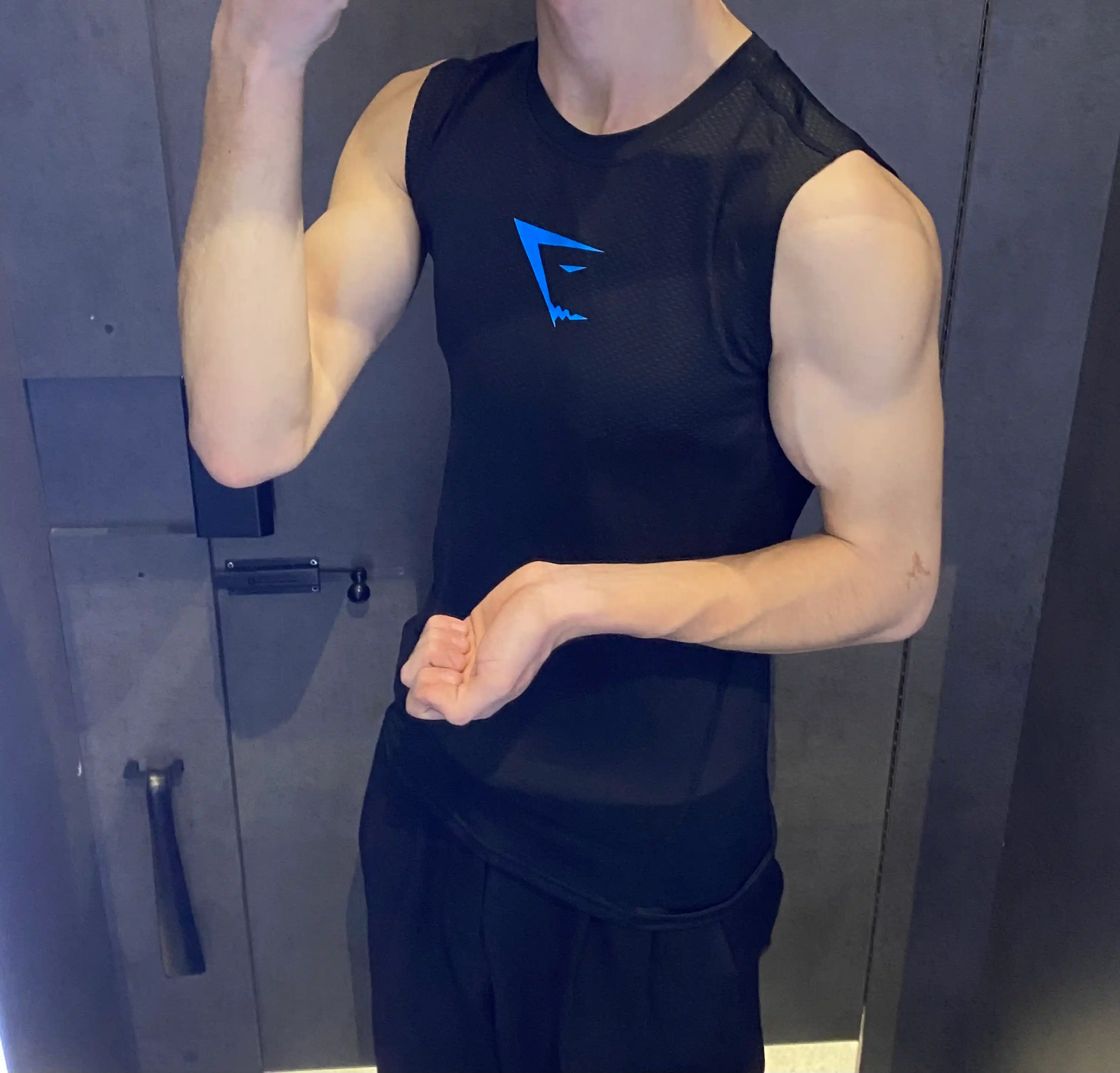 Erkaklar uchun mayka Gymshark, kompression, sport, elastik, tez quriydigan, fitnes uchun