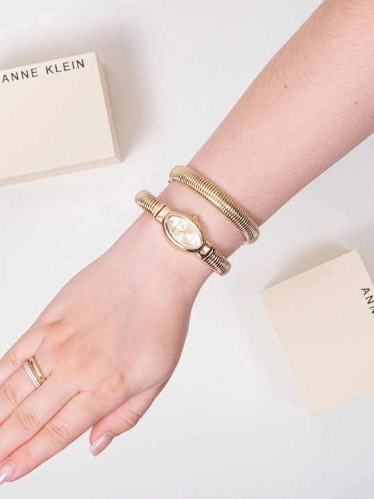 Ayollar qo'l soati Anne Klein AK5178, bilaguzuk bilan to'plam