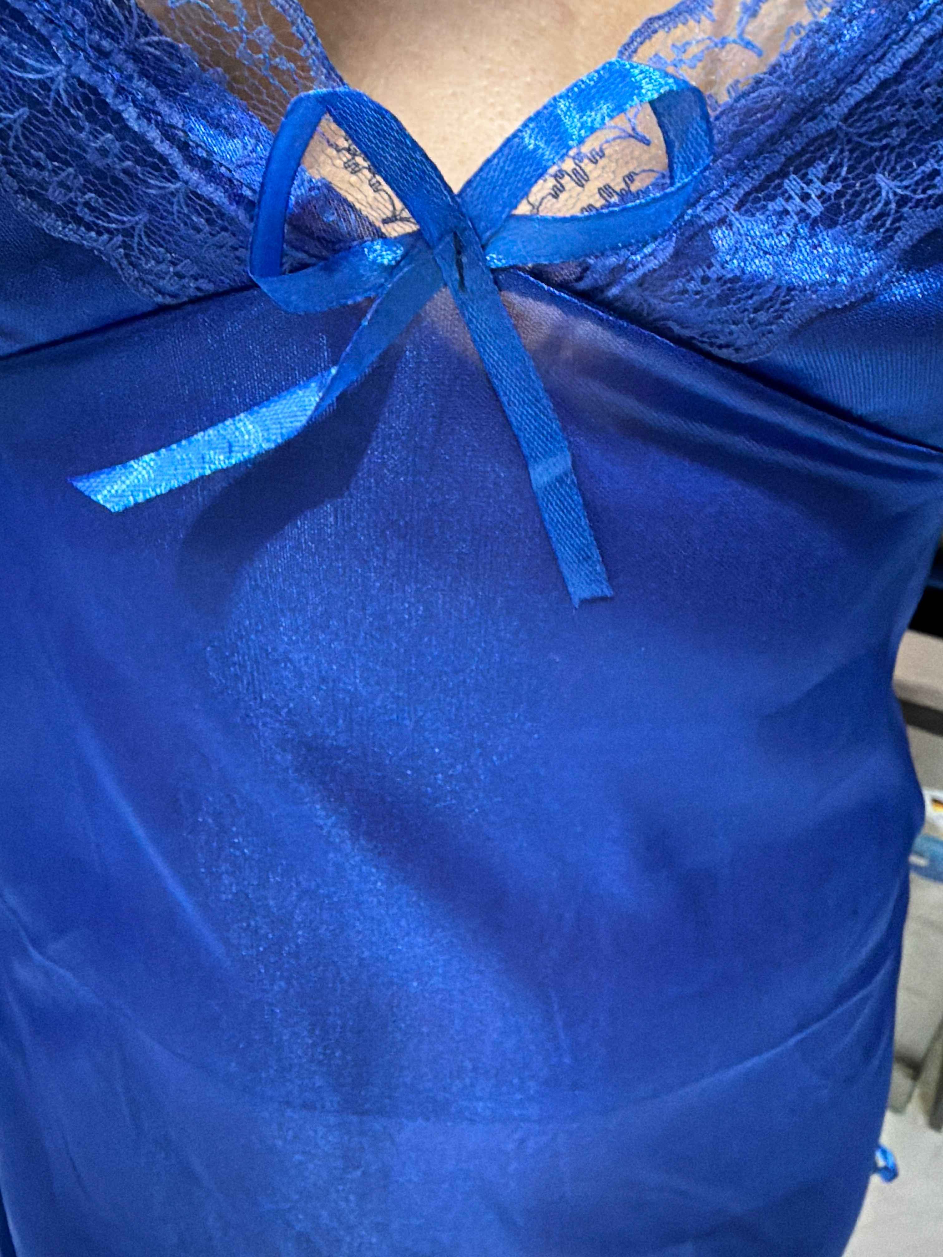 Ayollar pijamasi, ayollar peignoir, tungi ko'ylagi, dantelli