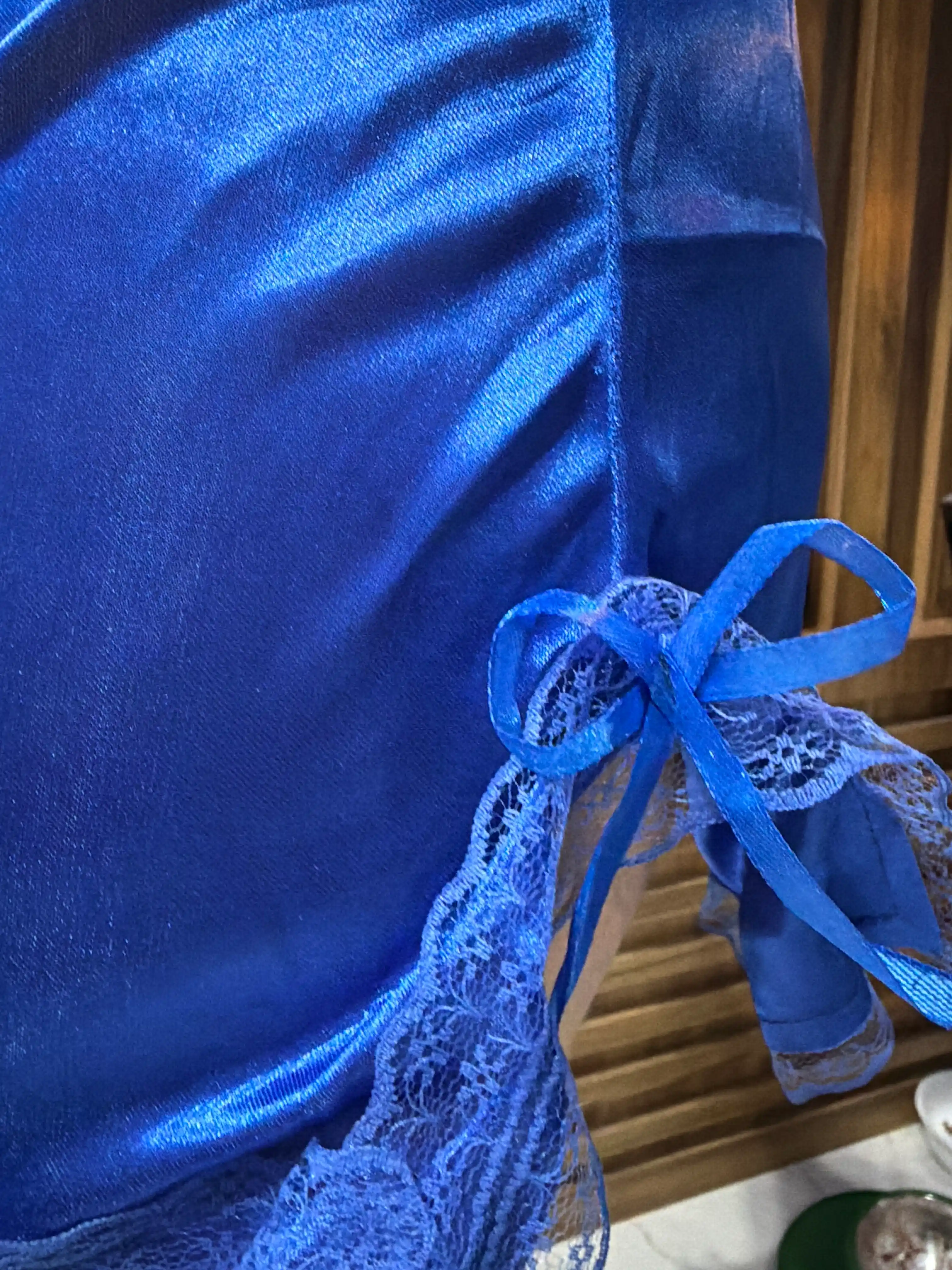 Ayollar pijamasi, ayollar peignoir, tungi ko'ylagi, dantelli