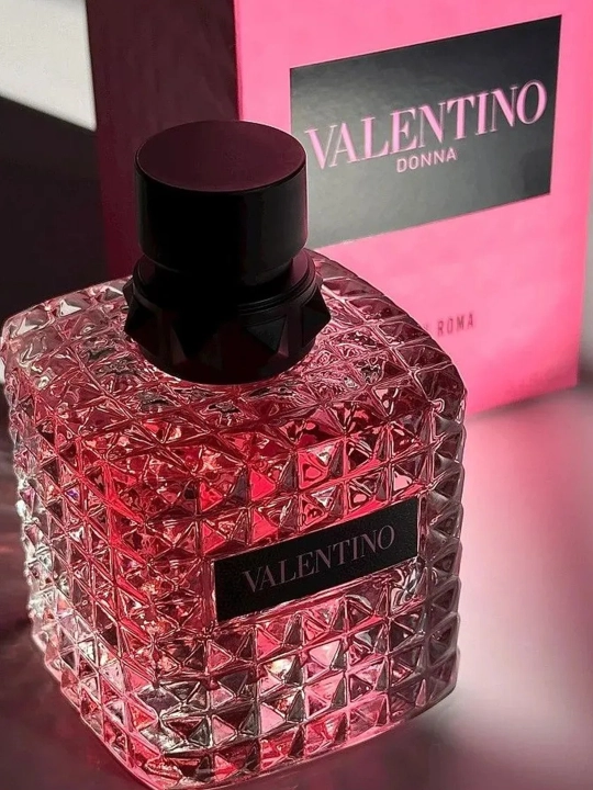 Женские духи Valentino BORN IN ROMA DONNA 100мл ноты мандарина - 