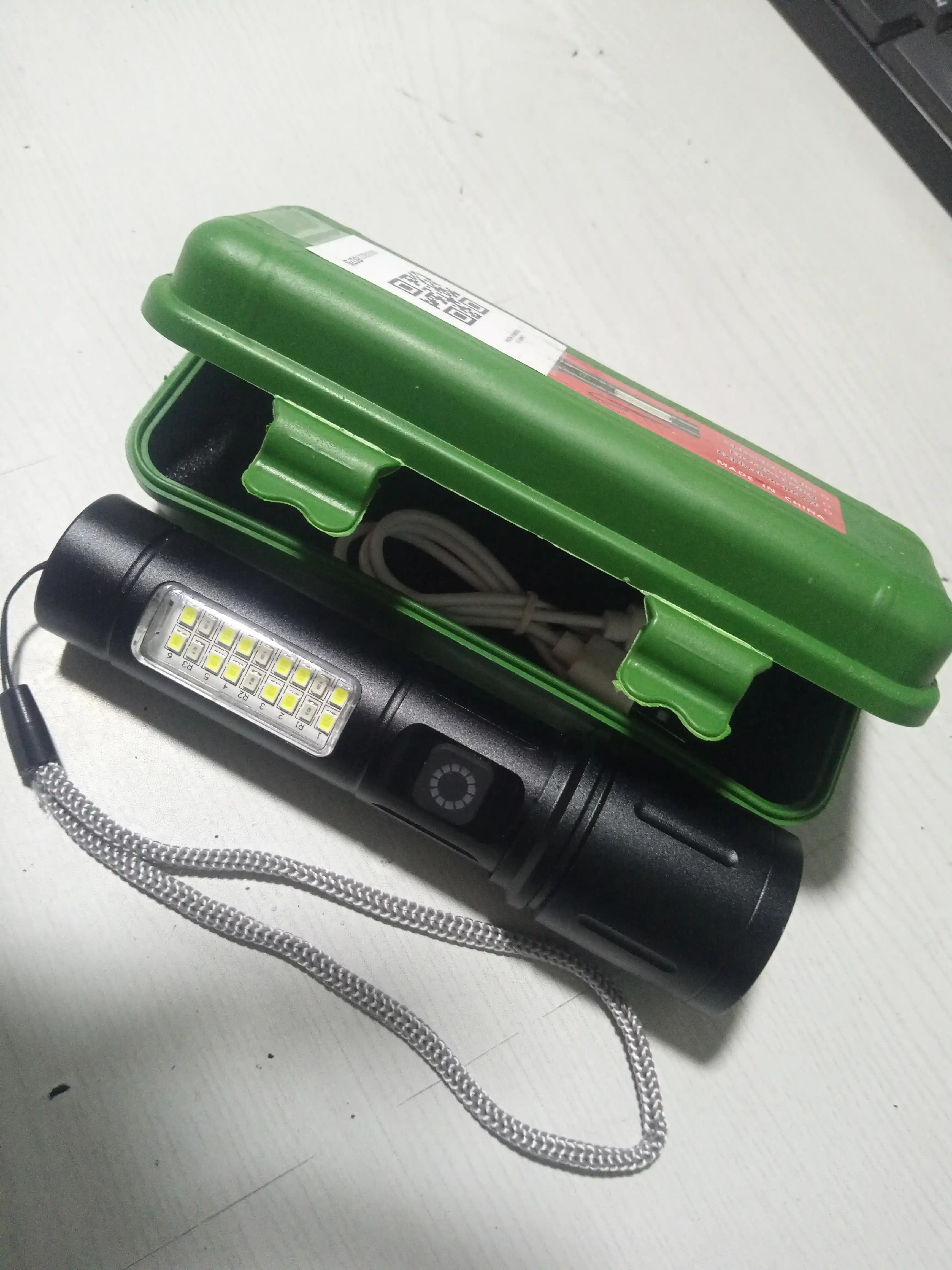 FANALIKE kuchli LED chirog‘i USB quvvatlagich va himoya qutisi Fanar fonar chiroq