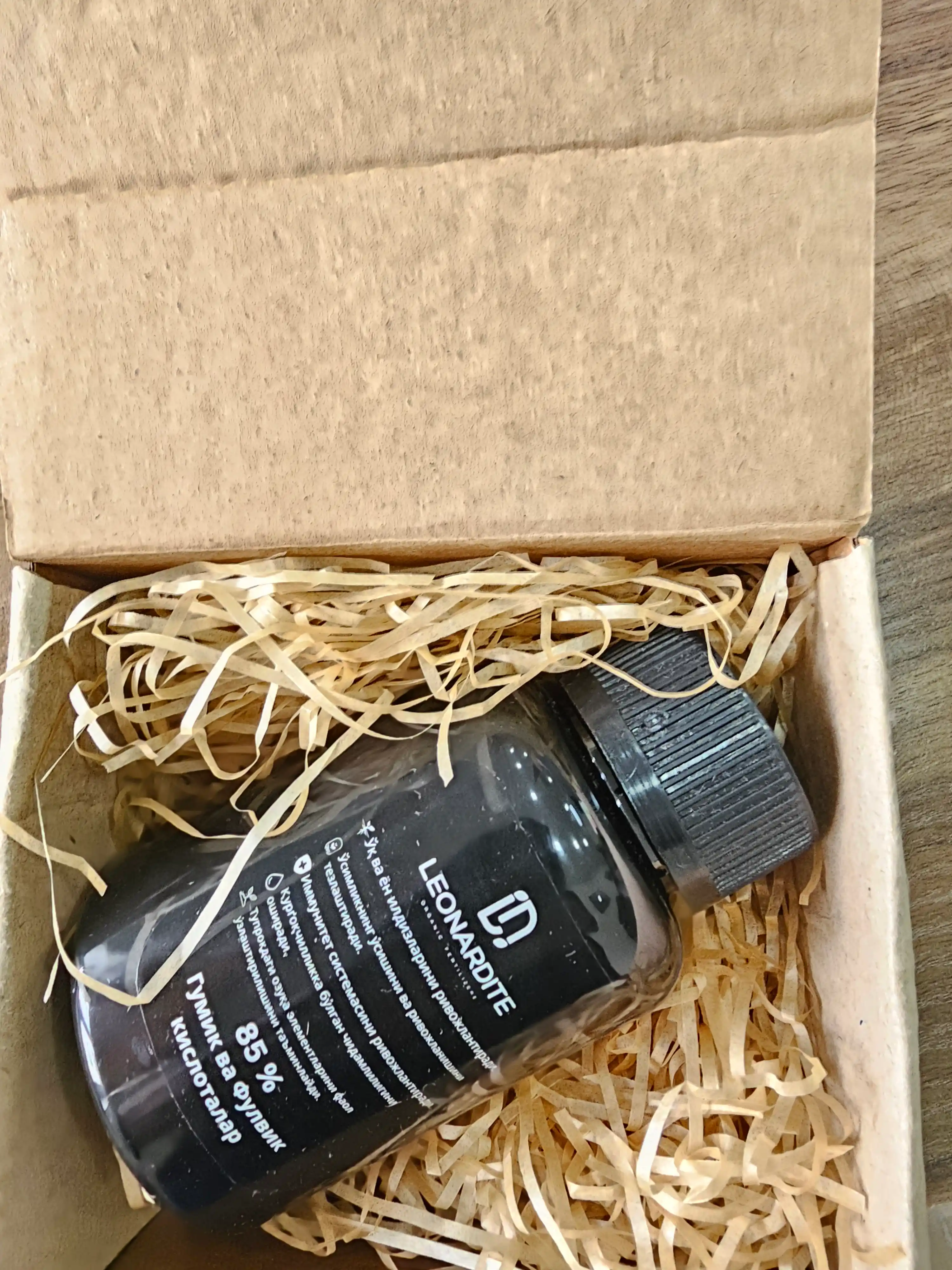 Uy va bog‘ o‘simliklari uchun Leonardite organik o‘g‘iti, 220 ml
