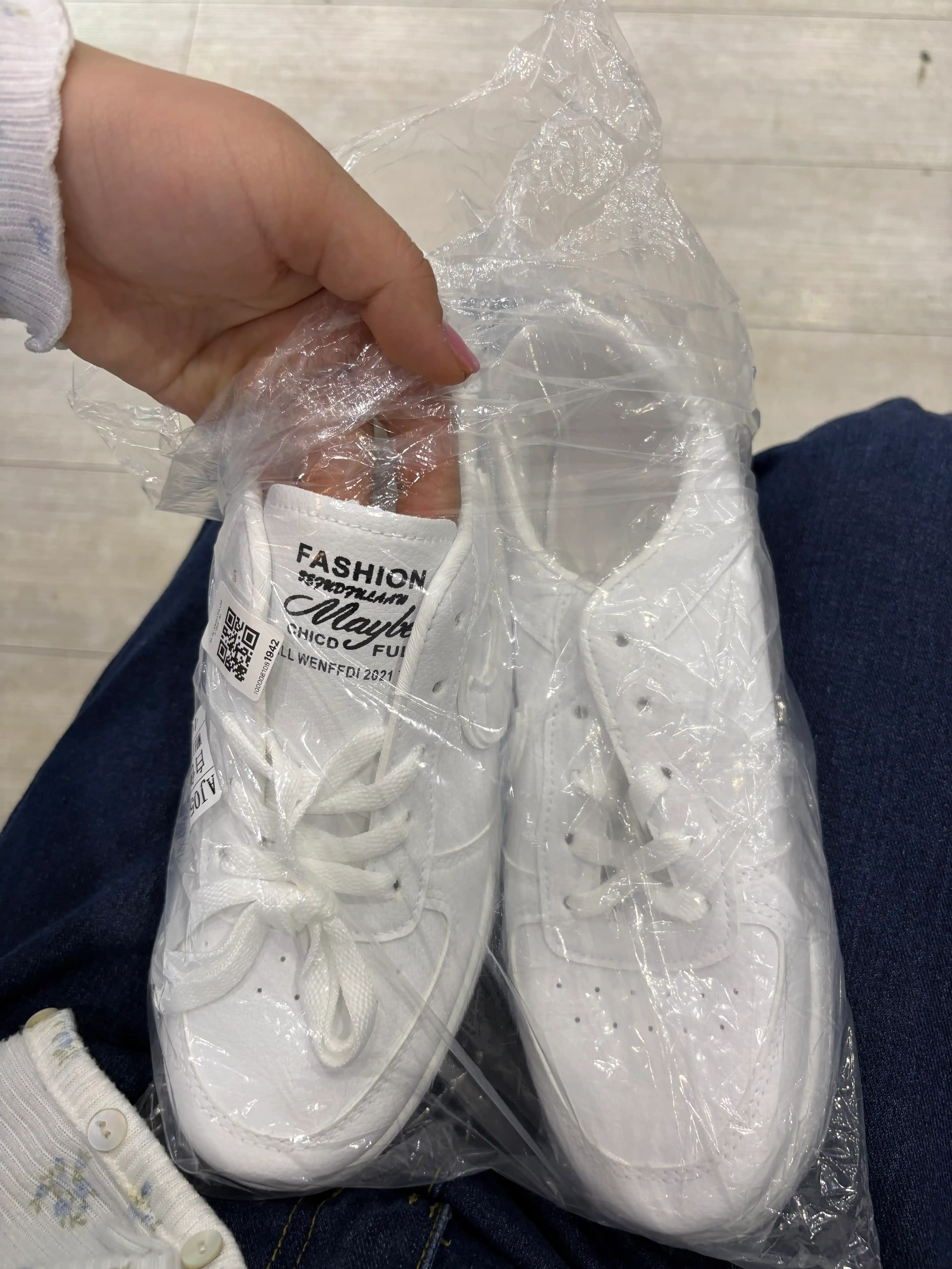 Nike’dan har qanday ob-havo uchun yumshoq va qulay oq AIR FORCE krossovkalari