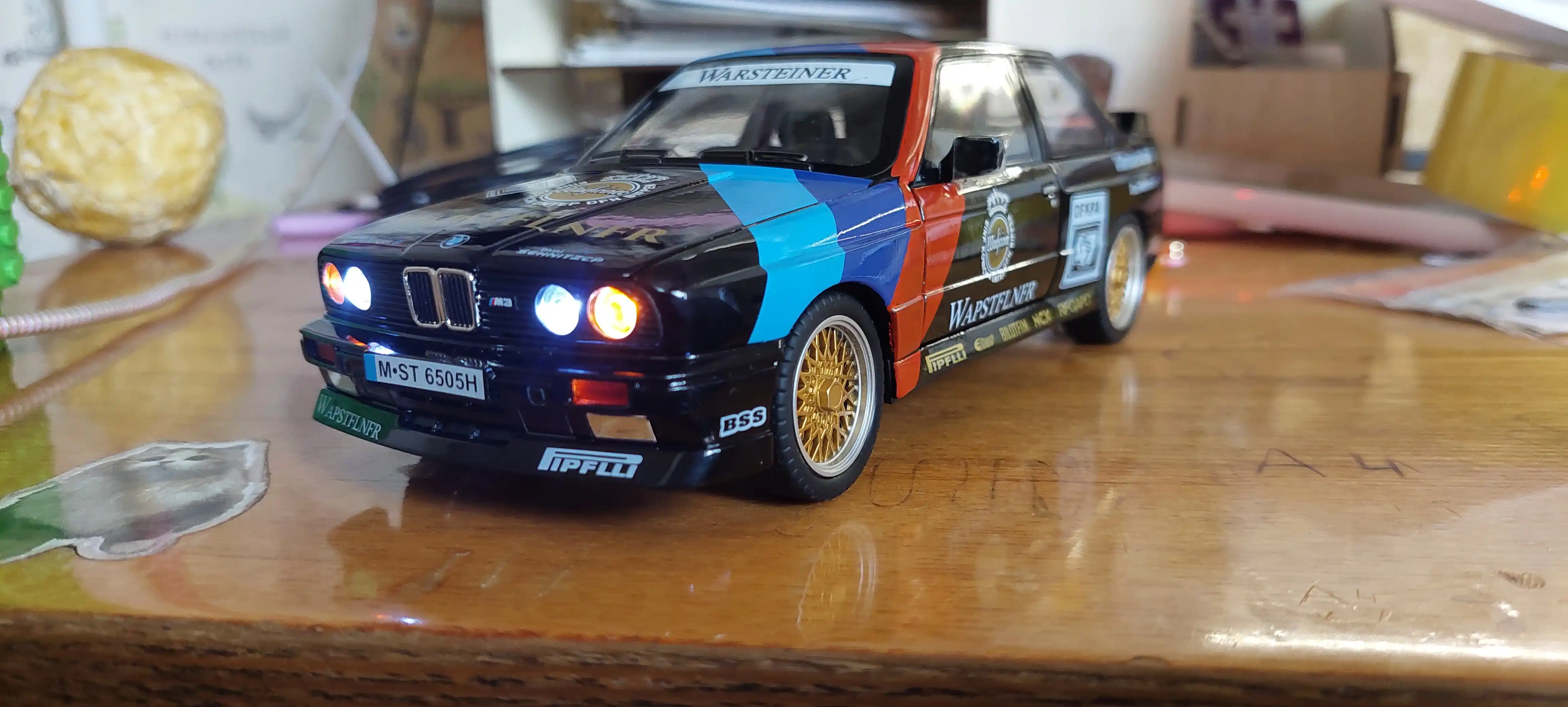 Metall mashina BMW M3 E30 1988, 1/24 metal, 20 sm