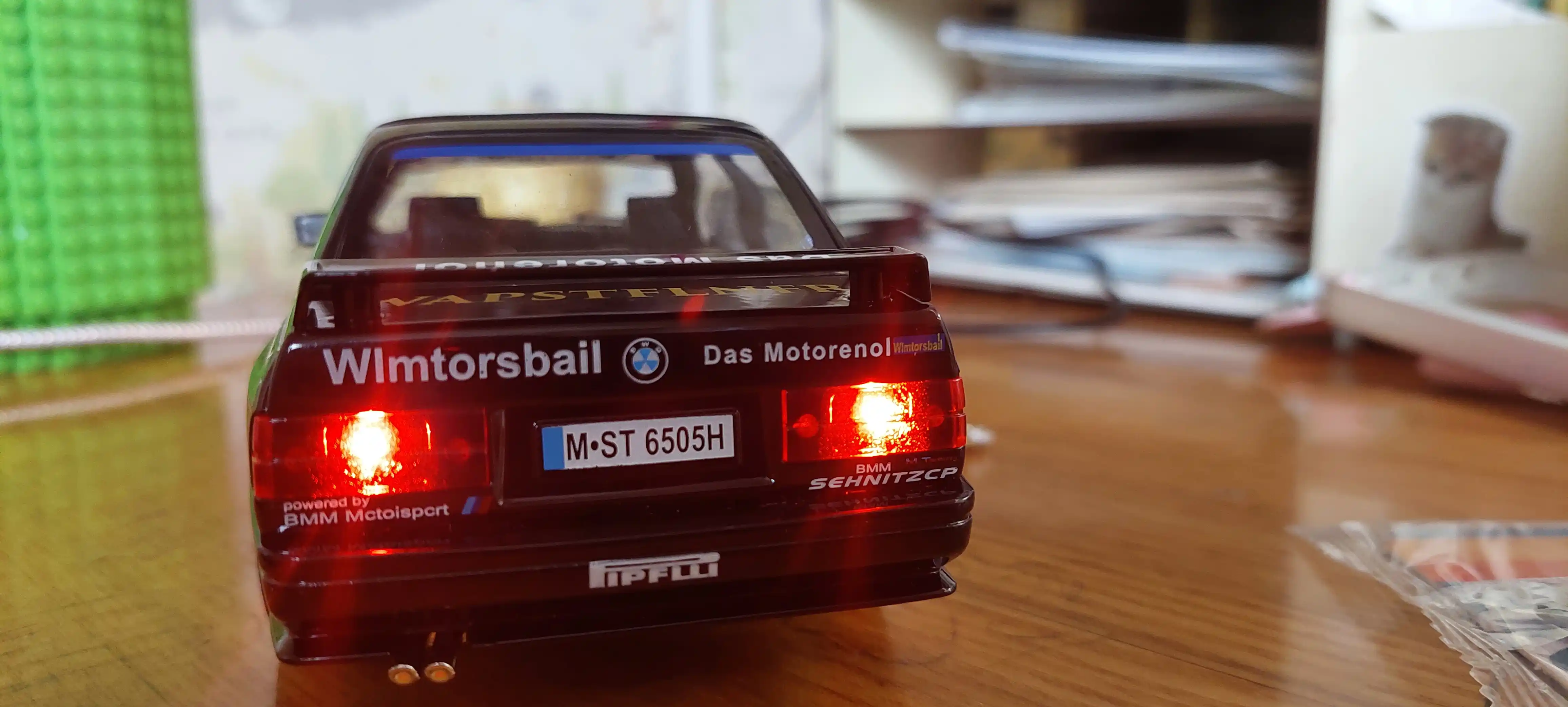 Metall mashina BMW M3 E30 1988, 1/24 metal, 20 sm