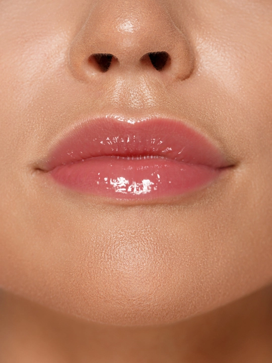 Blesk - plumper lablar uchun LIP Volumizer Hot Vanilla LUXVISAGE