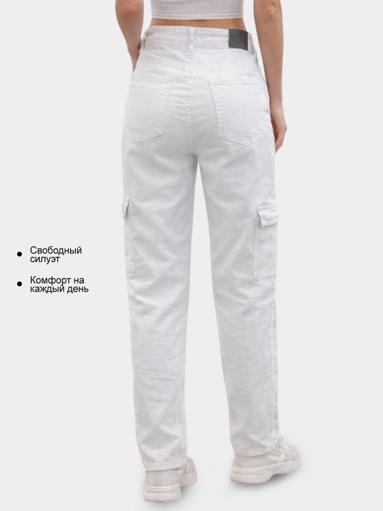Ayollar uchun oq cargo jinsi shim, to‘g‘ri fason, yuqori bel, denim