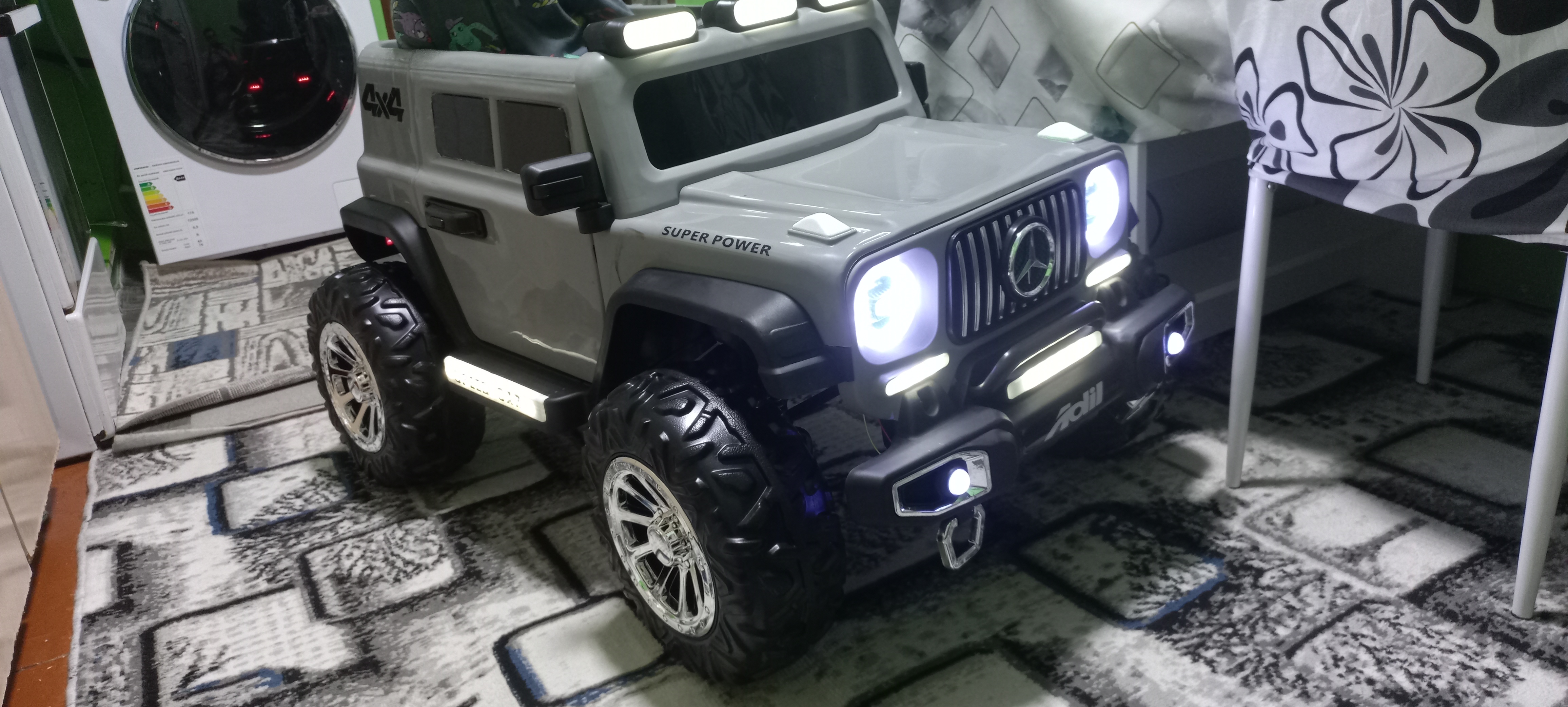 Bolalar uchun mashina elektromobil Mercedec Benz G63 AMG, akkumulyatorli